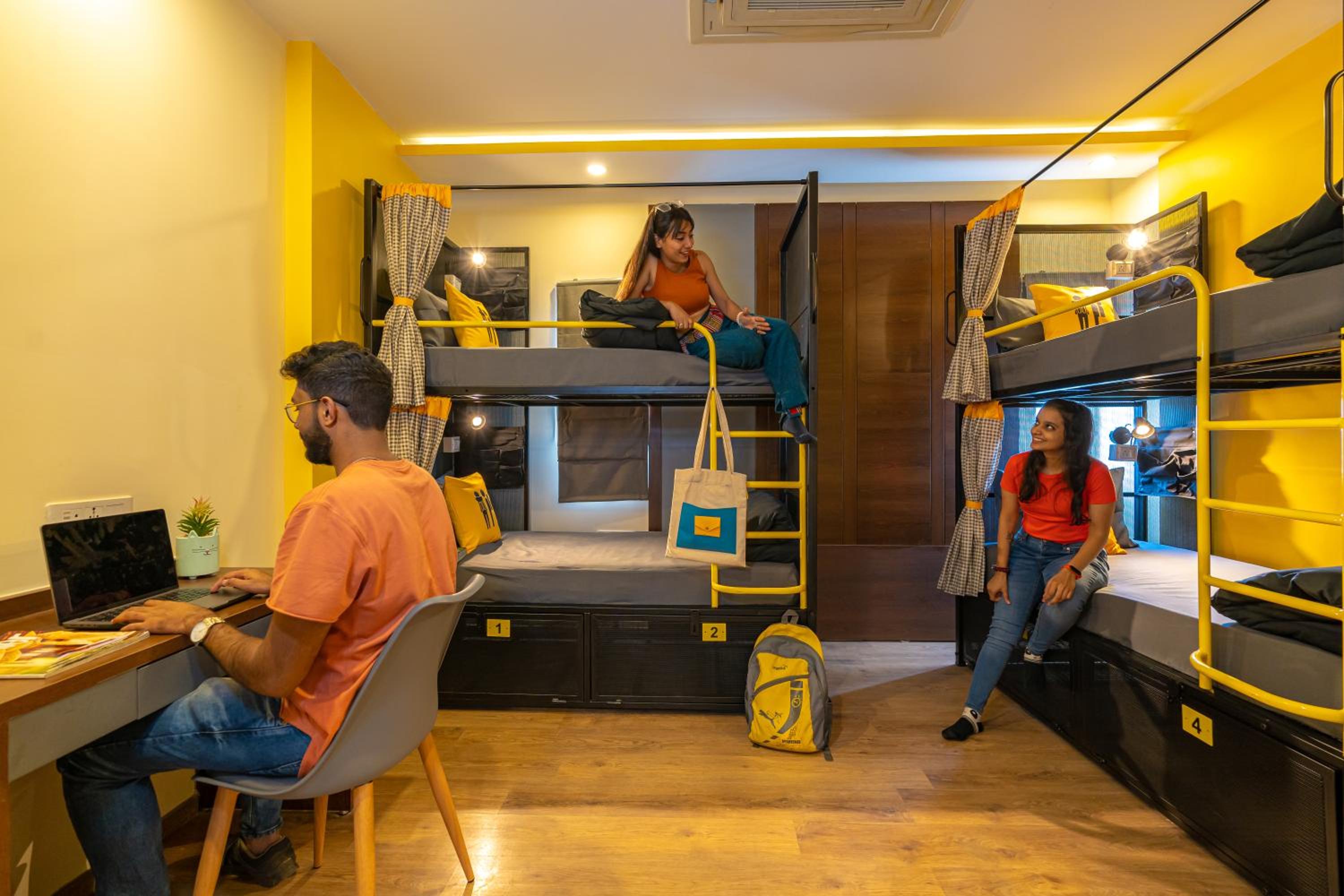 Bed in 8-Bed Mixed Dormitory Room