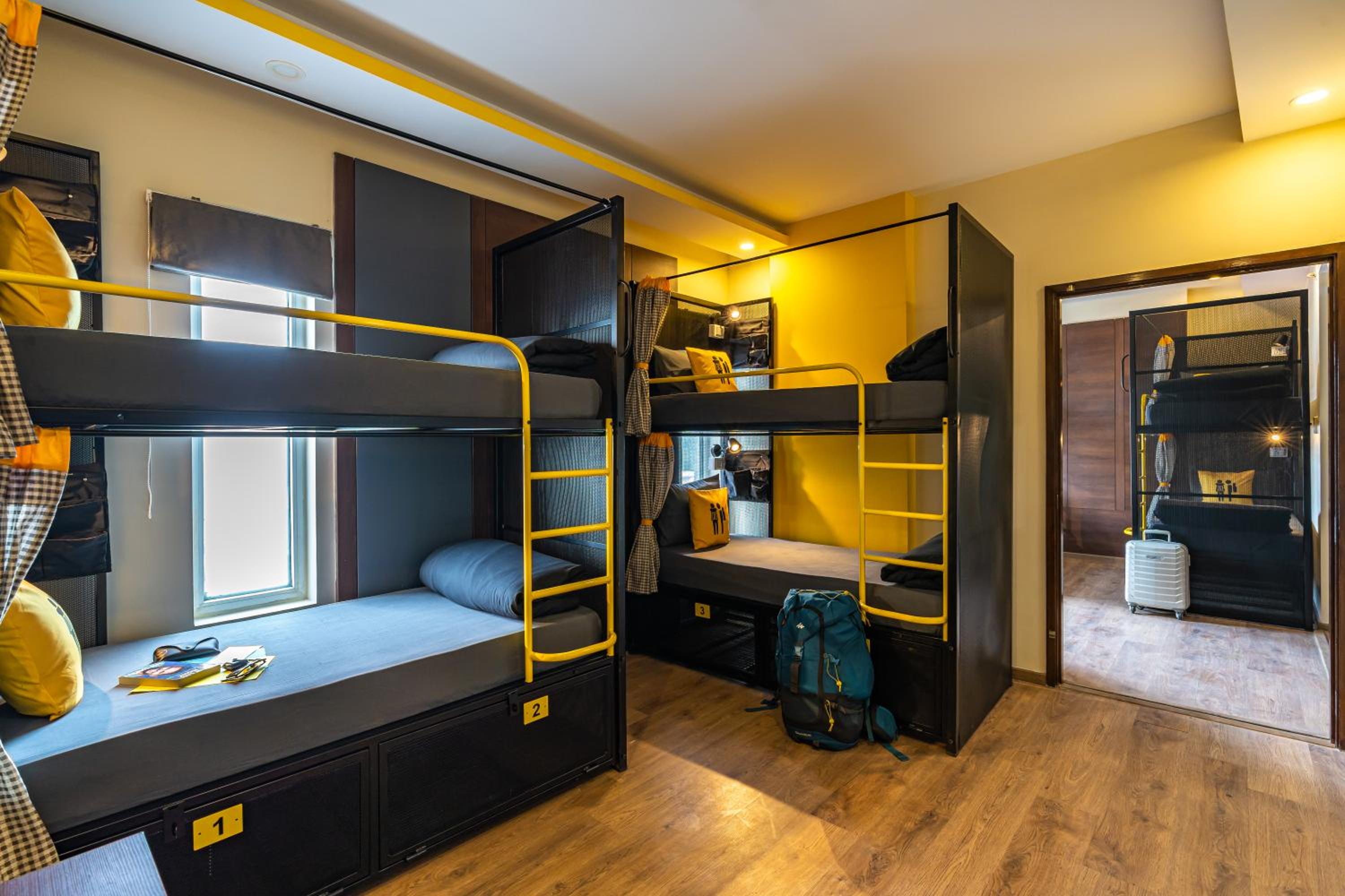 Bed In 8-Bed Mixed Dormitory Room - Non Ac