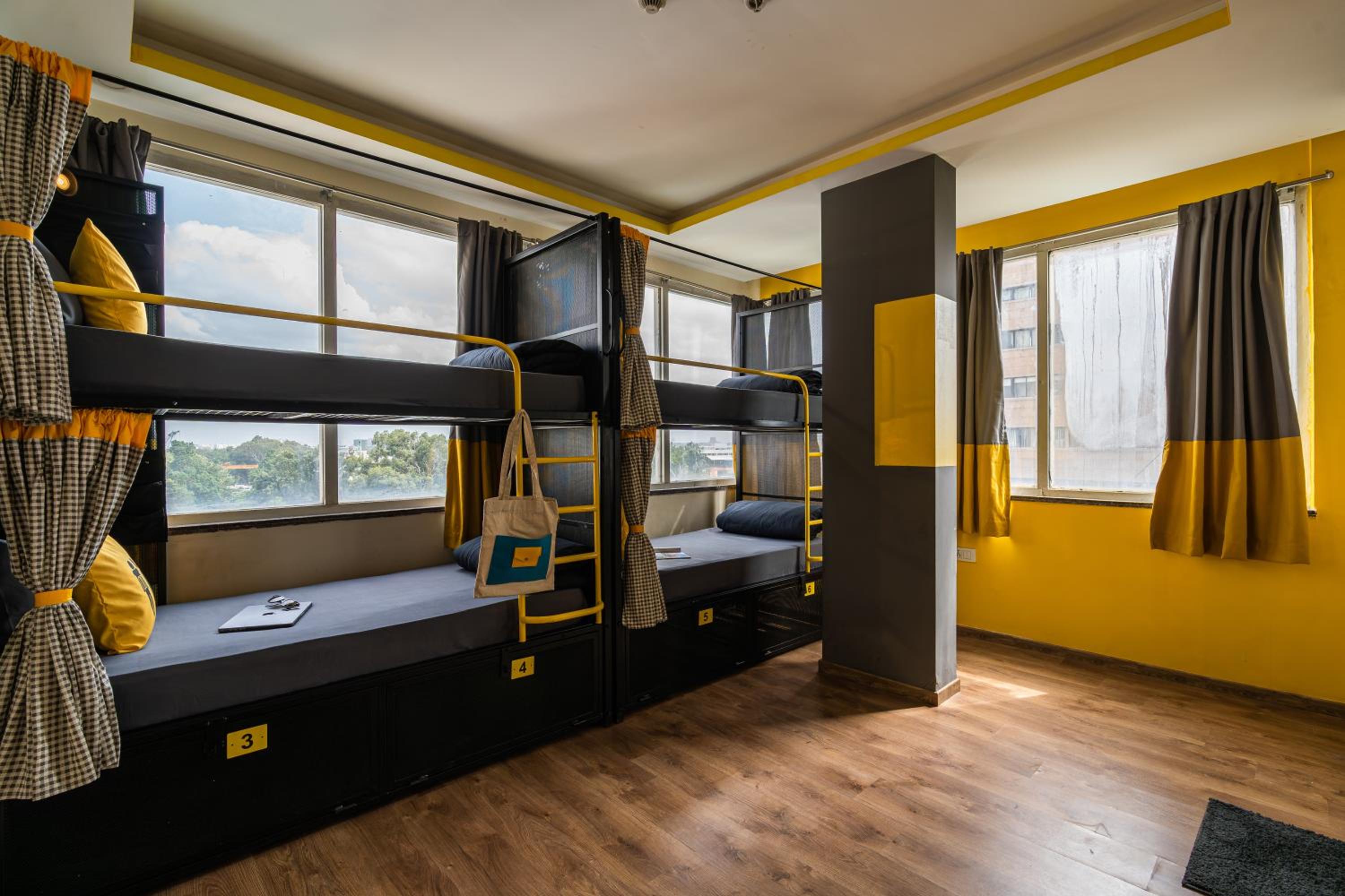 Bed in 6-Bed Mixed Dormitory Room