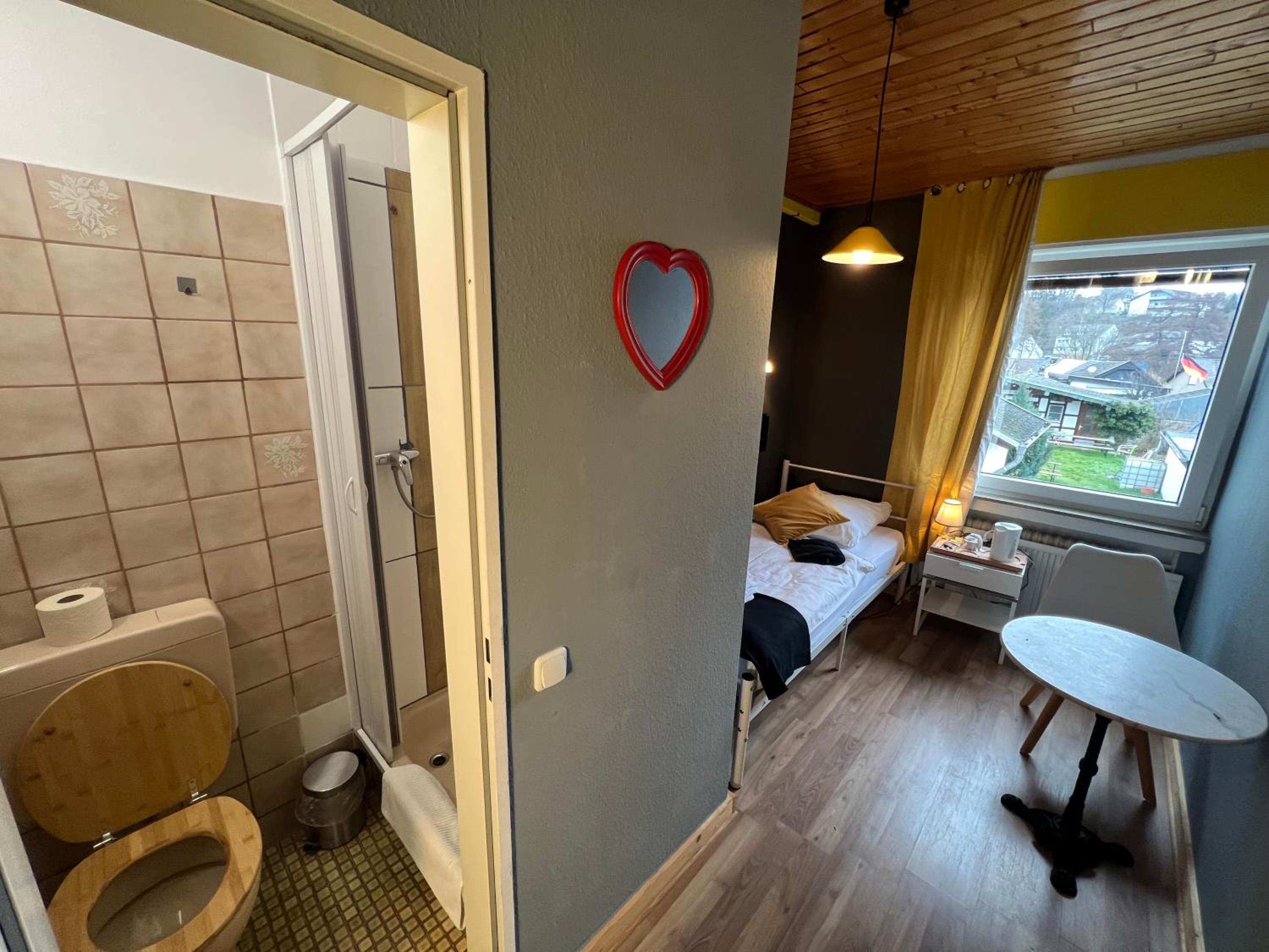 Economy Single Room