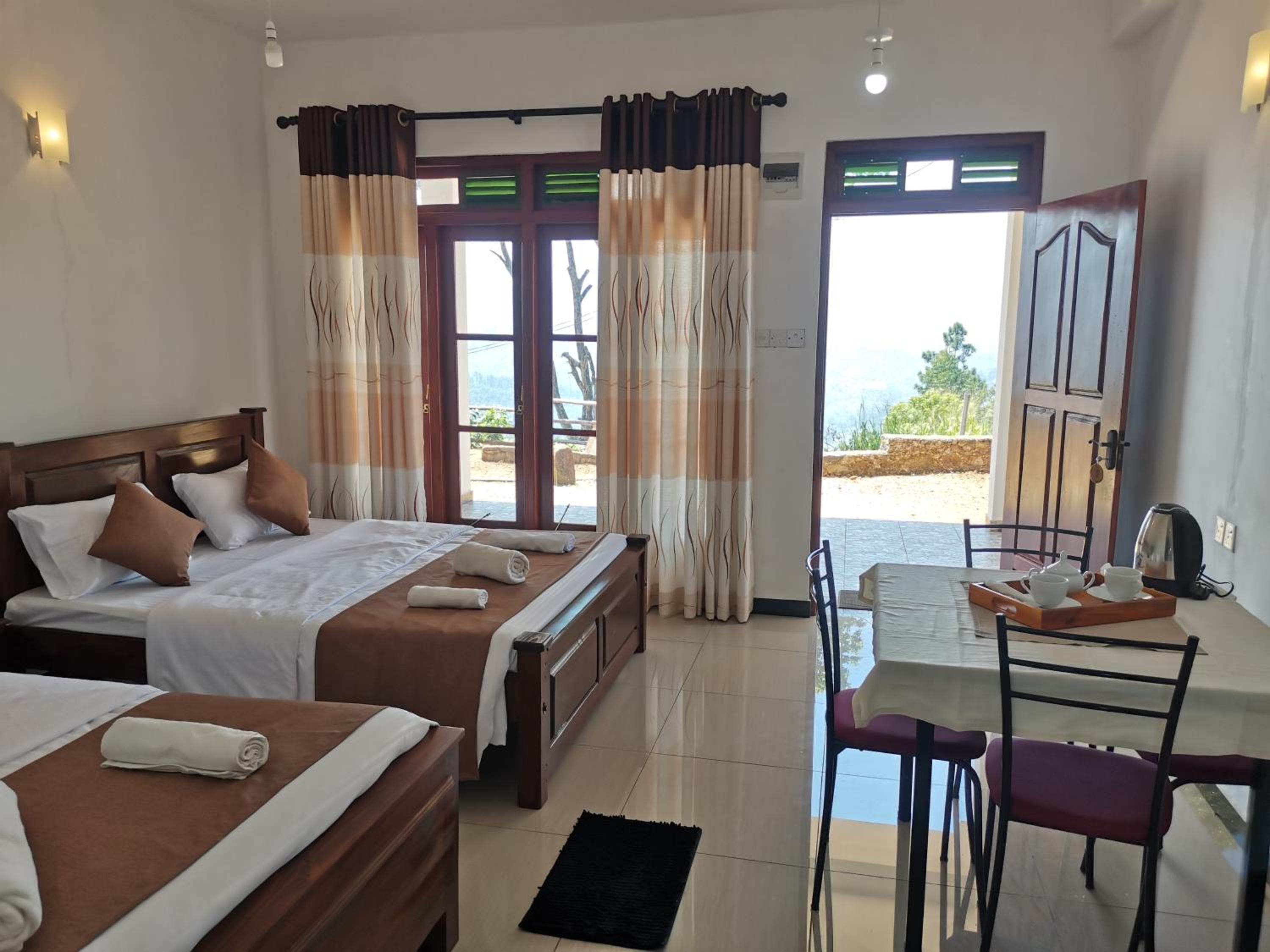 Deluxe Family Room