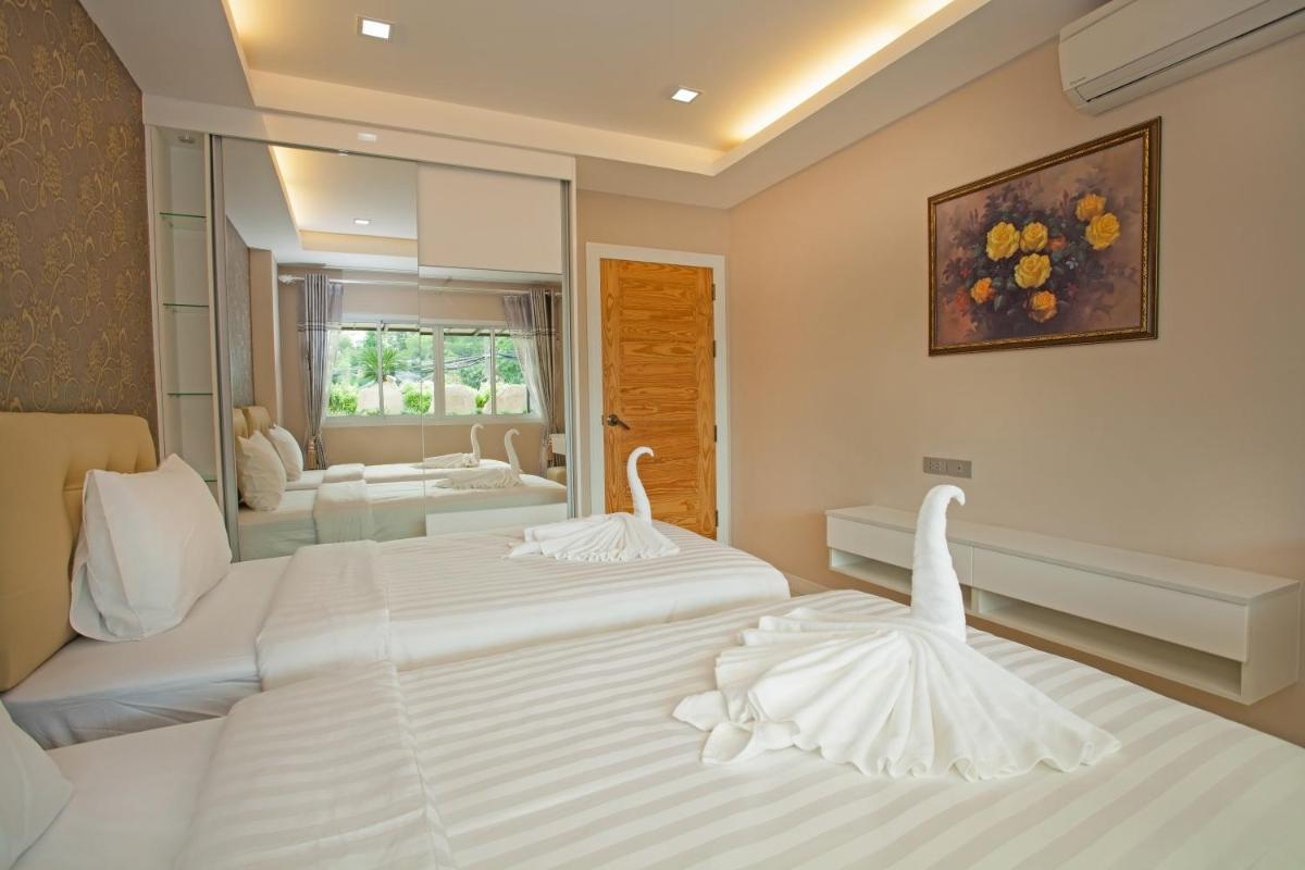 Twin Room with Mountain View photo 2