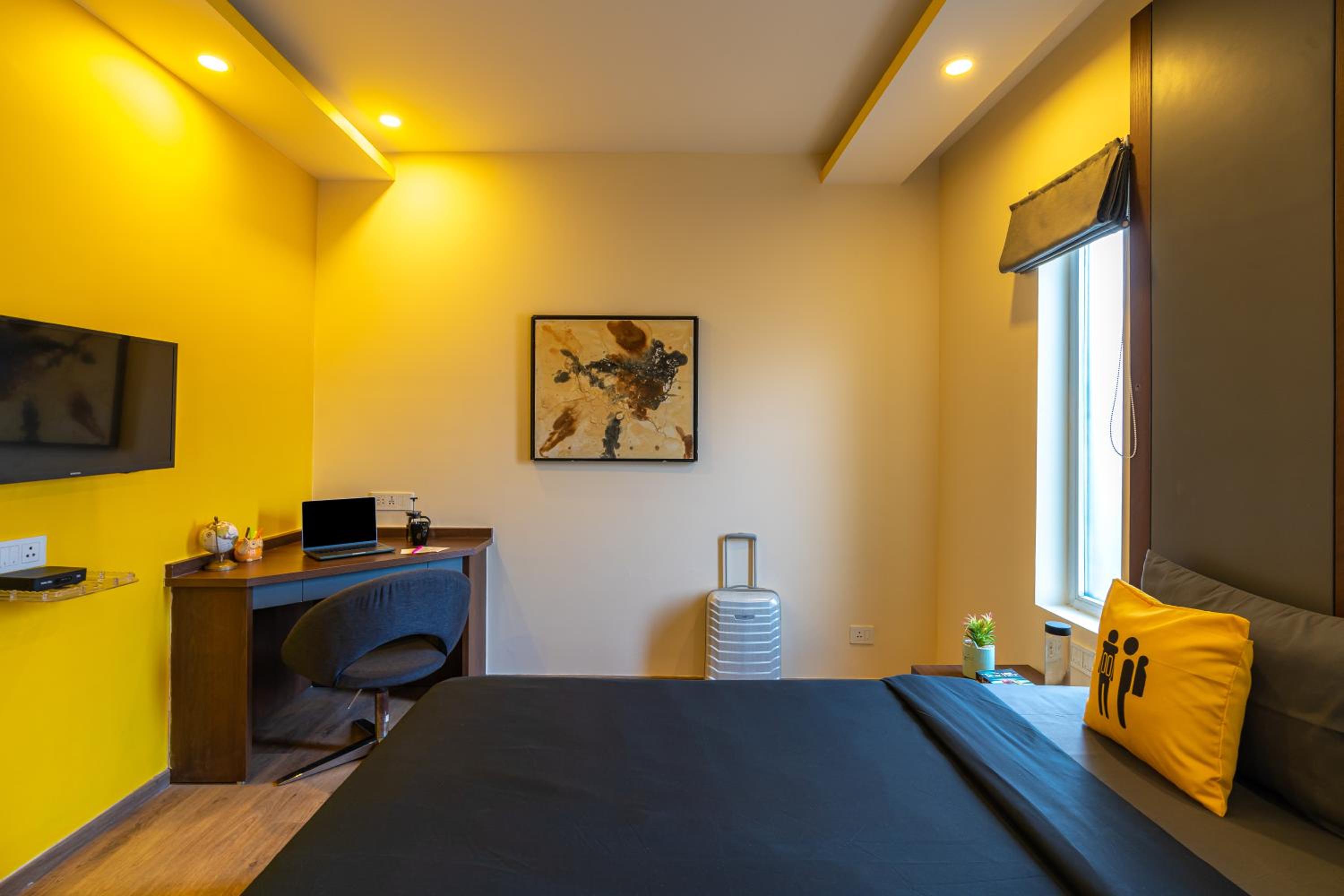 Deluxe Double Room - Non AC - Photo 4