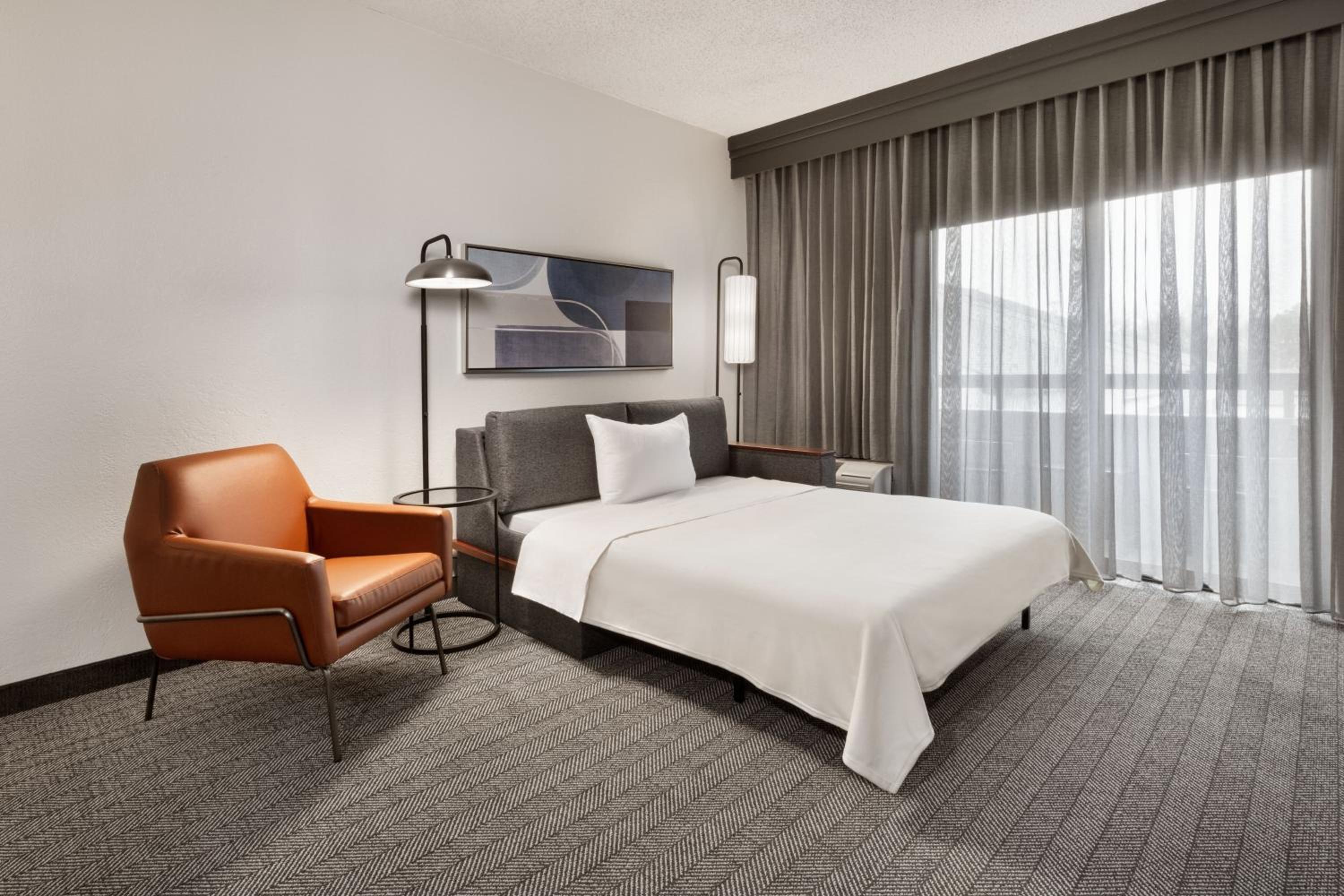 King Suite with Courtyard View - Photo 5