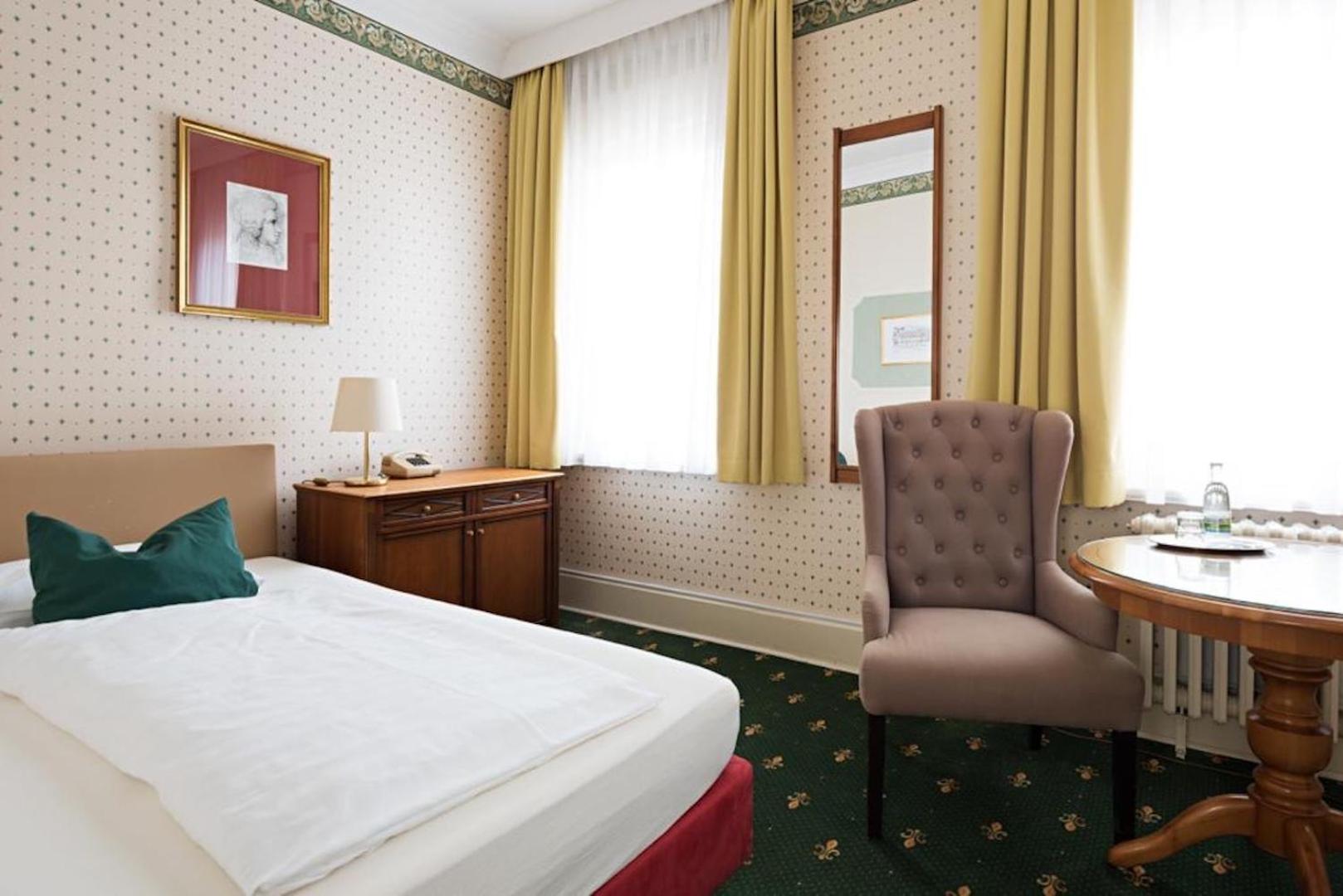 Single Room photo 3