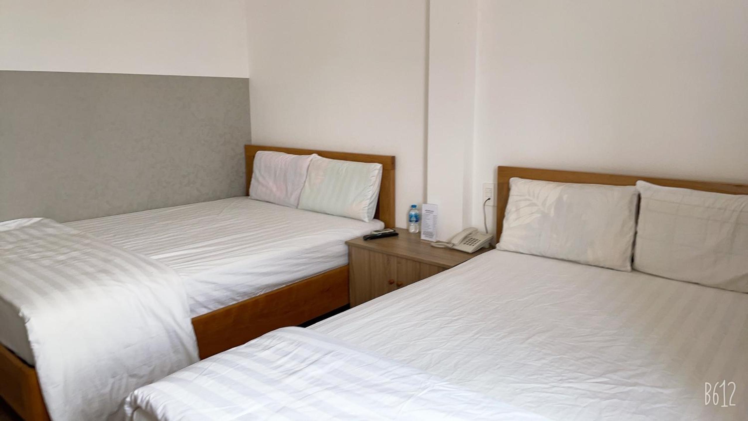 Quadruple Room - Photo 8