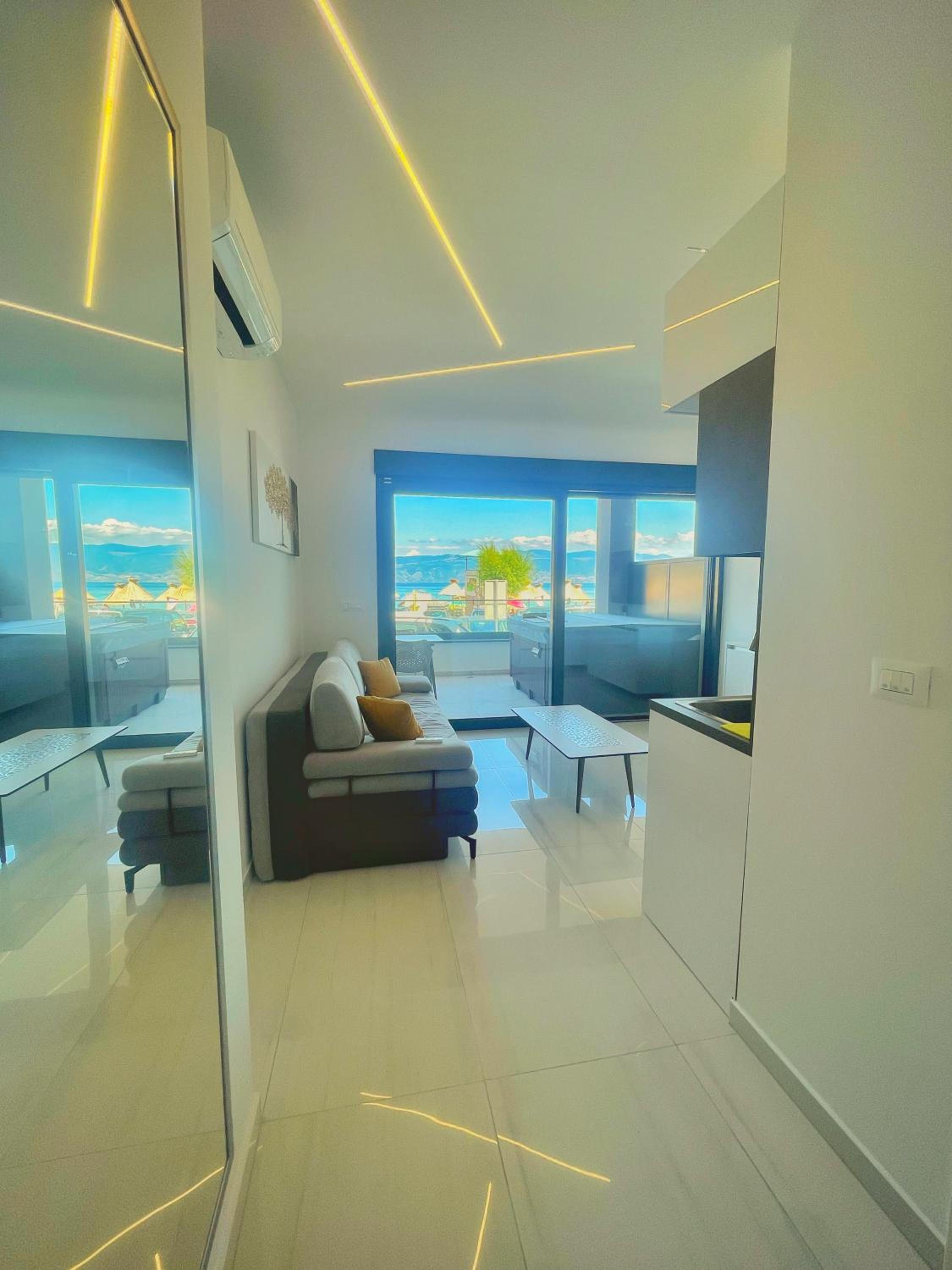 One-Bedroom Apartment with Spa Bath photo 1