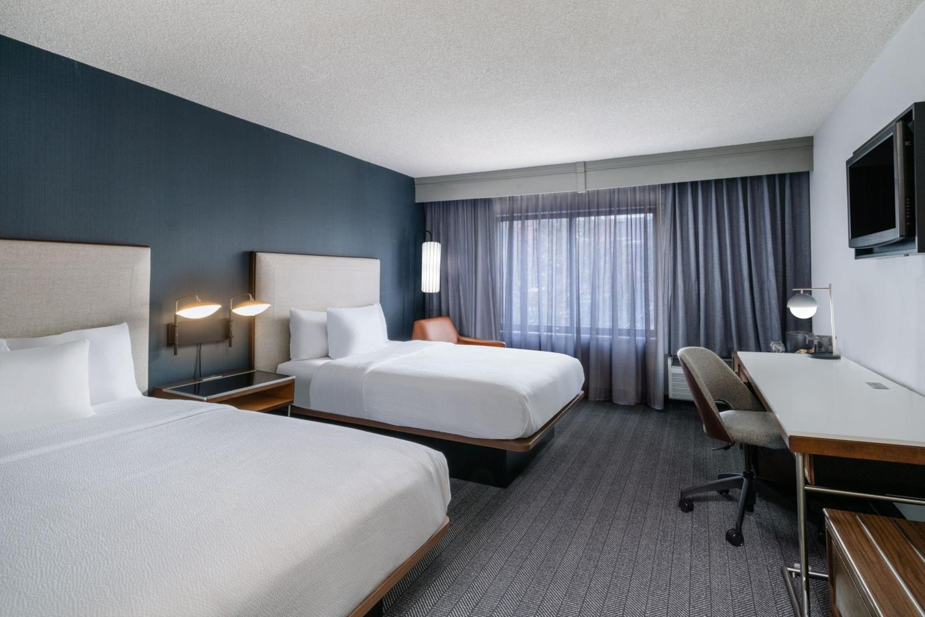 Double Room with Two Double Beds - Photo 1