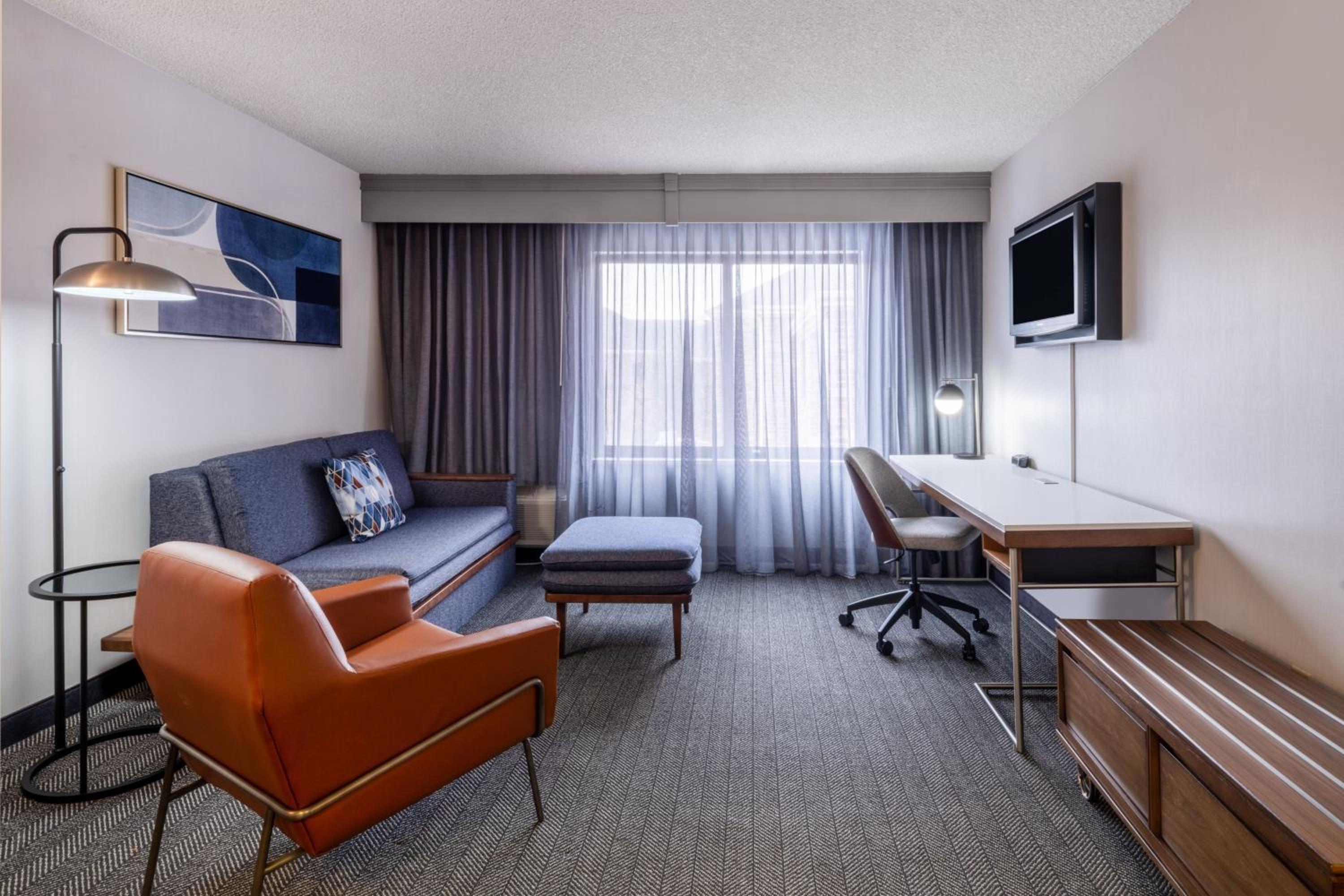 Executive One-Bedroom King Suite with Sofa Bed
