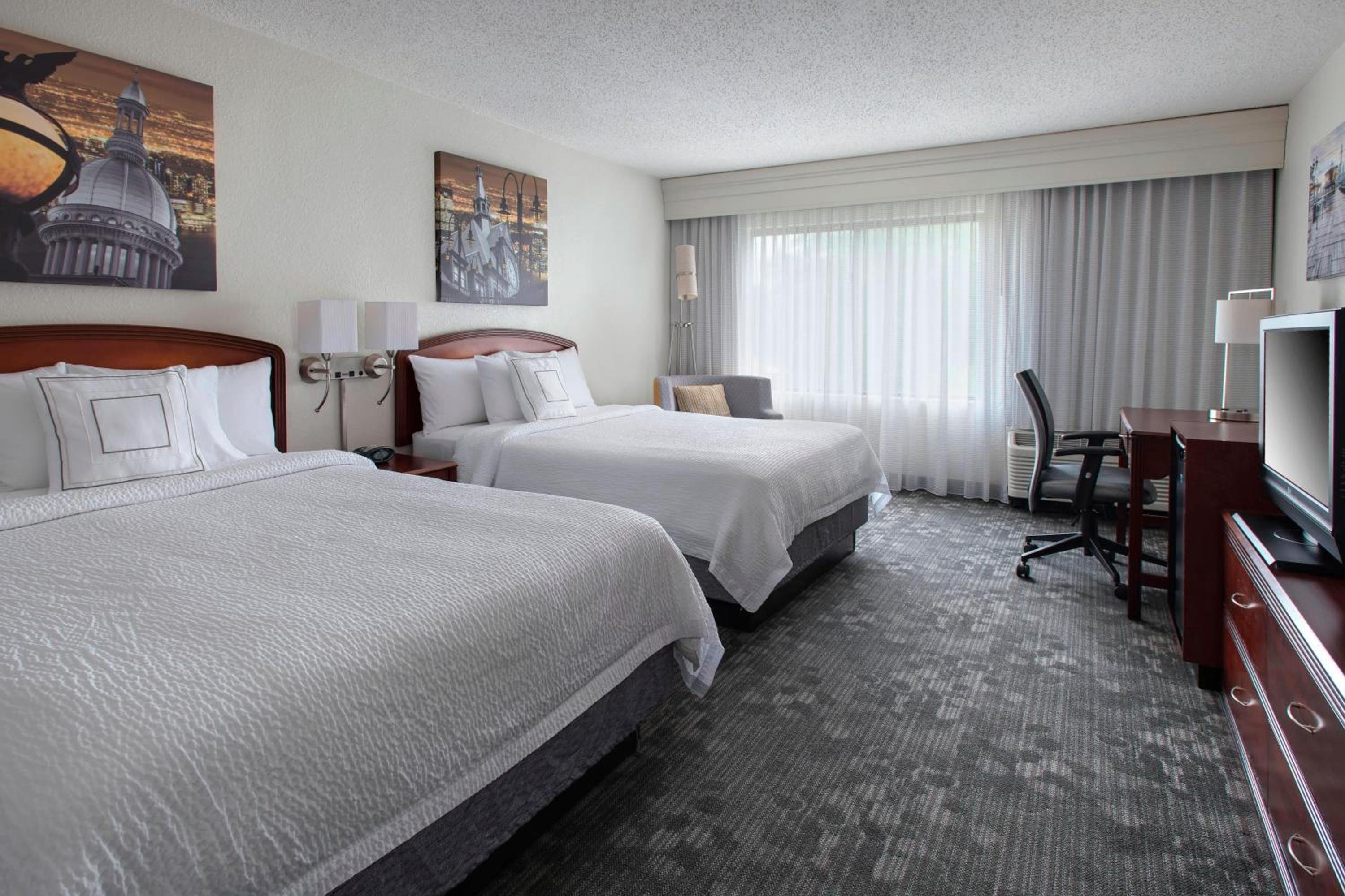 Queen Room with Two Queen Beds - Photo 1