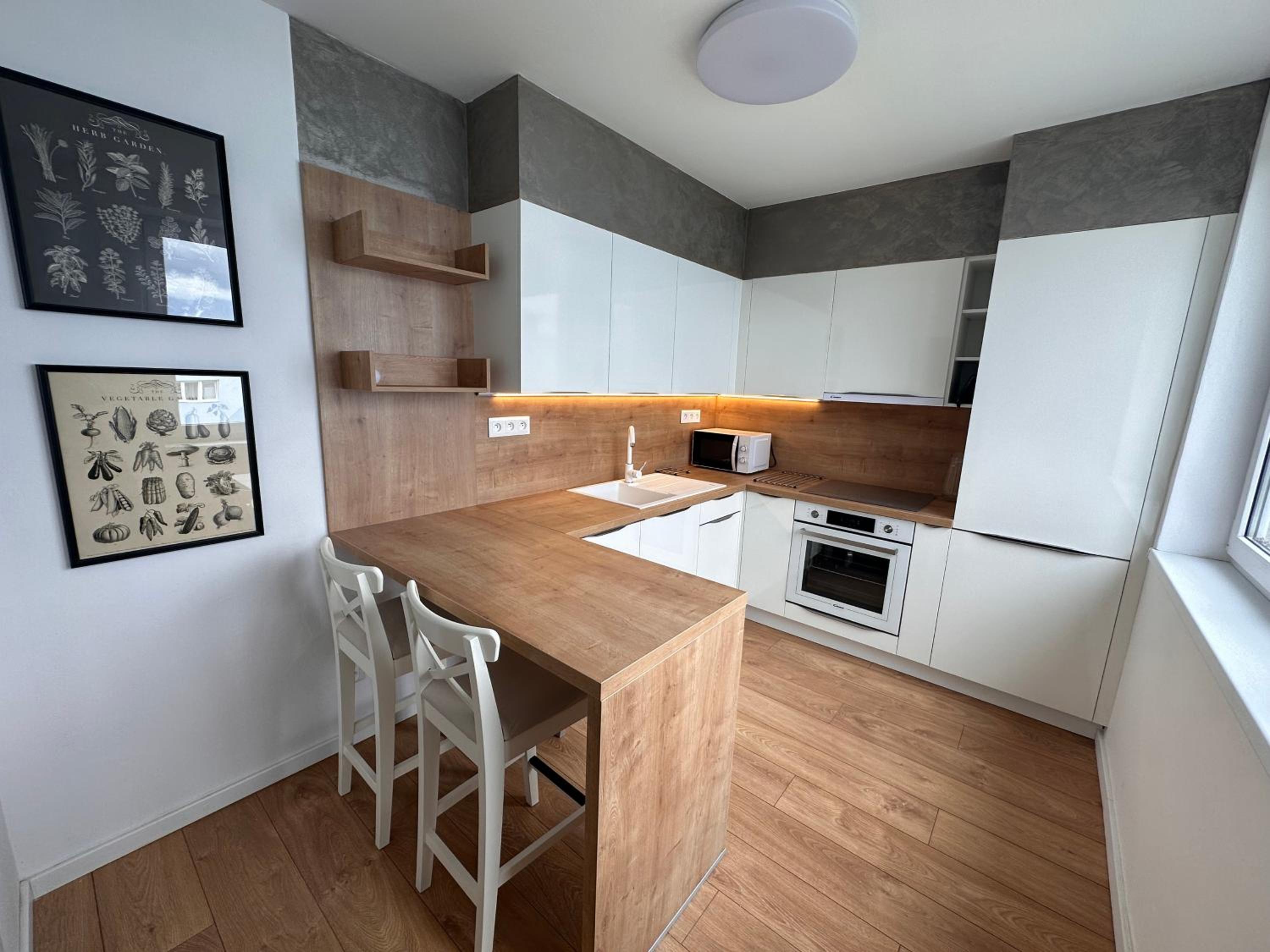 Apartment With Mountain View photo 3
