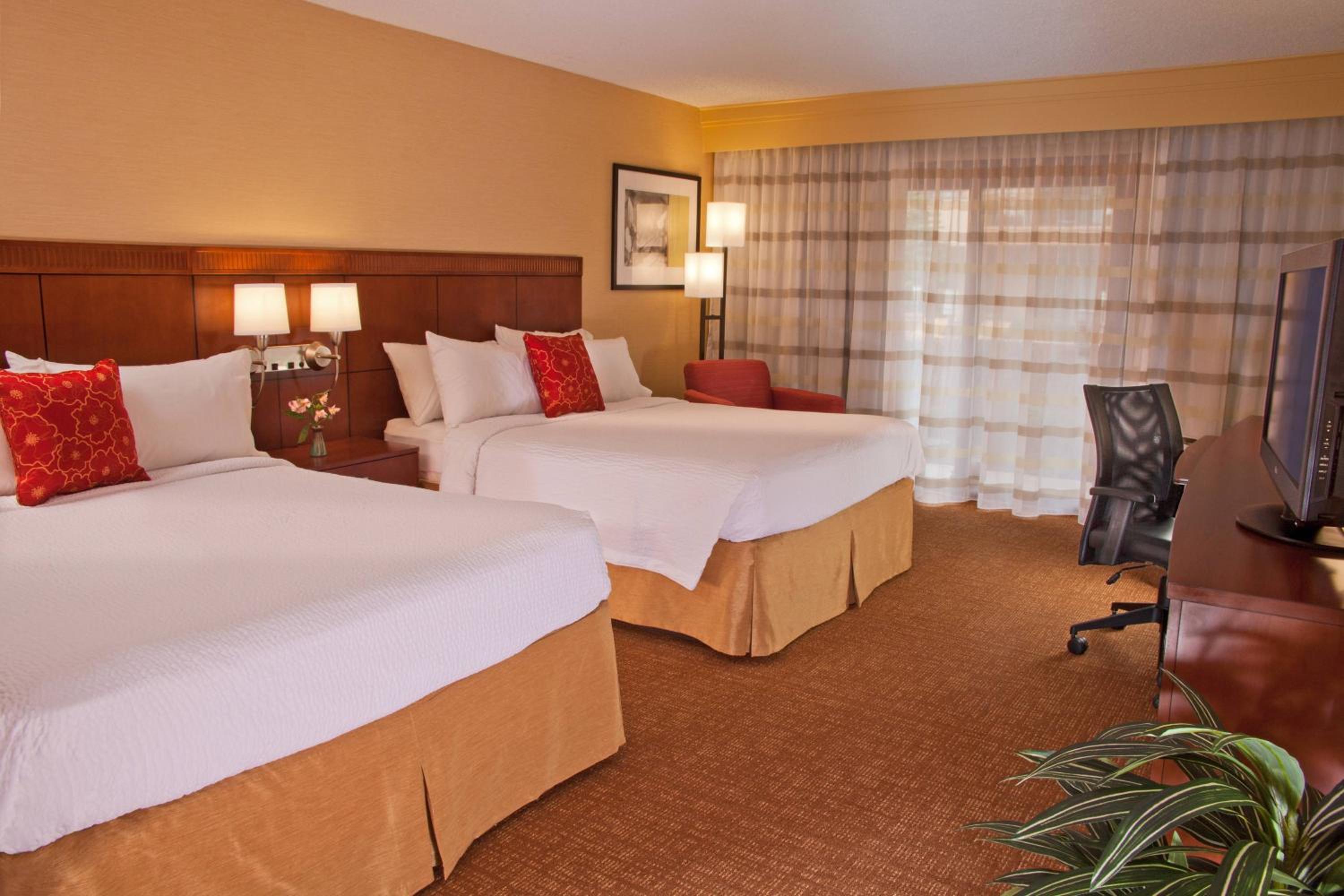 Queen Room with Two Queen Beds - Photo 1