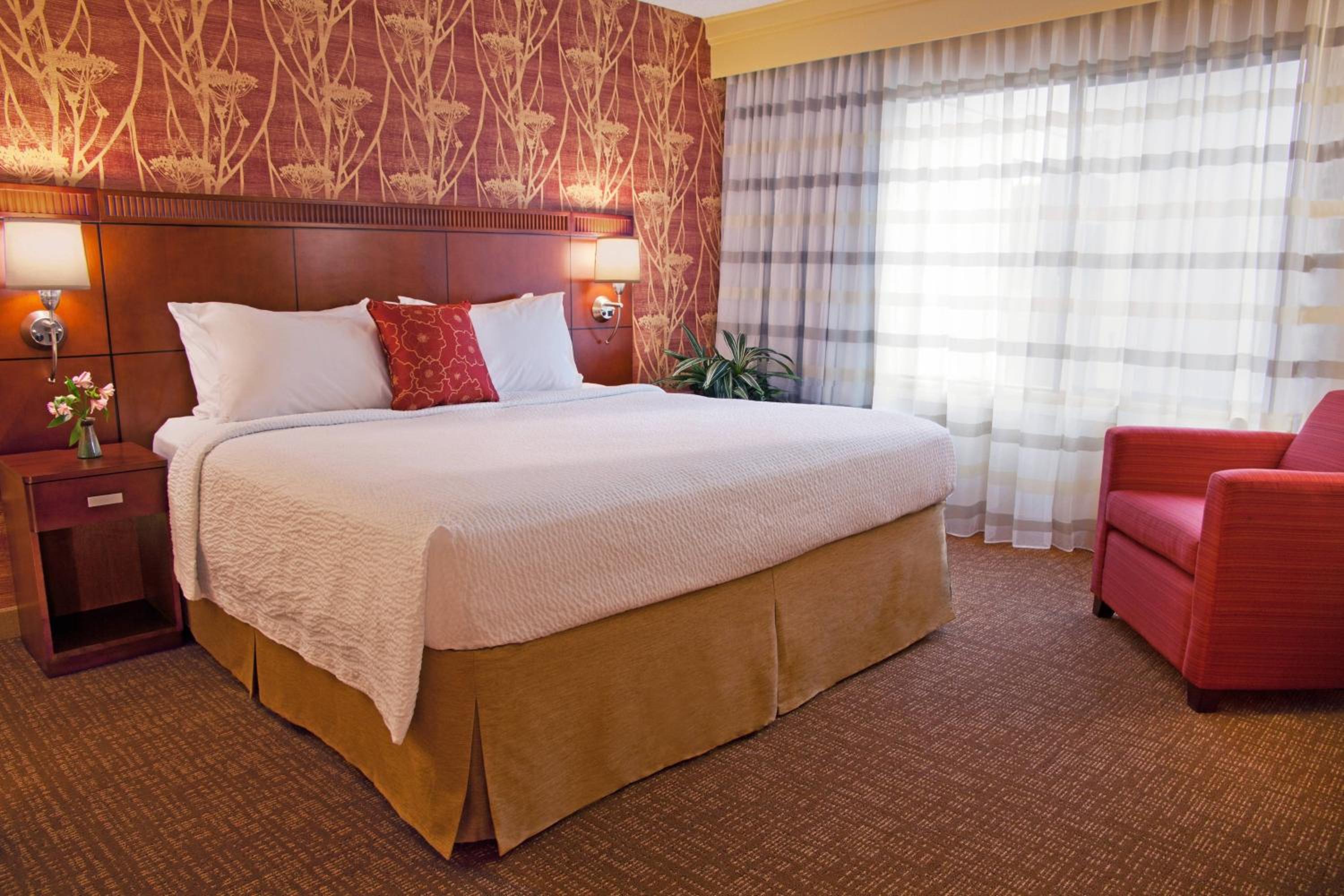 One-Bedroom King Suite - Photo 1