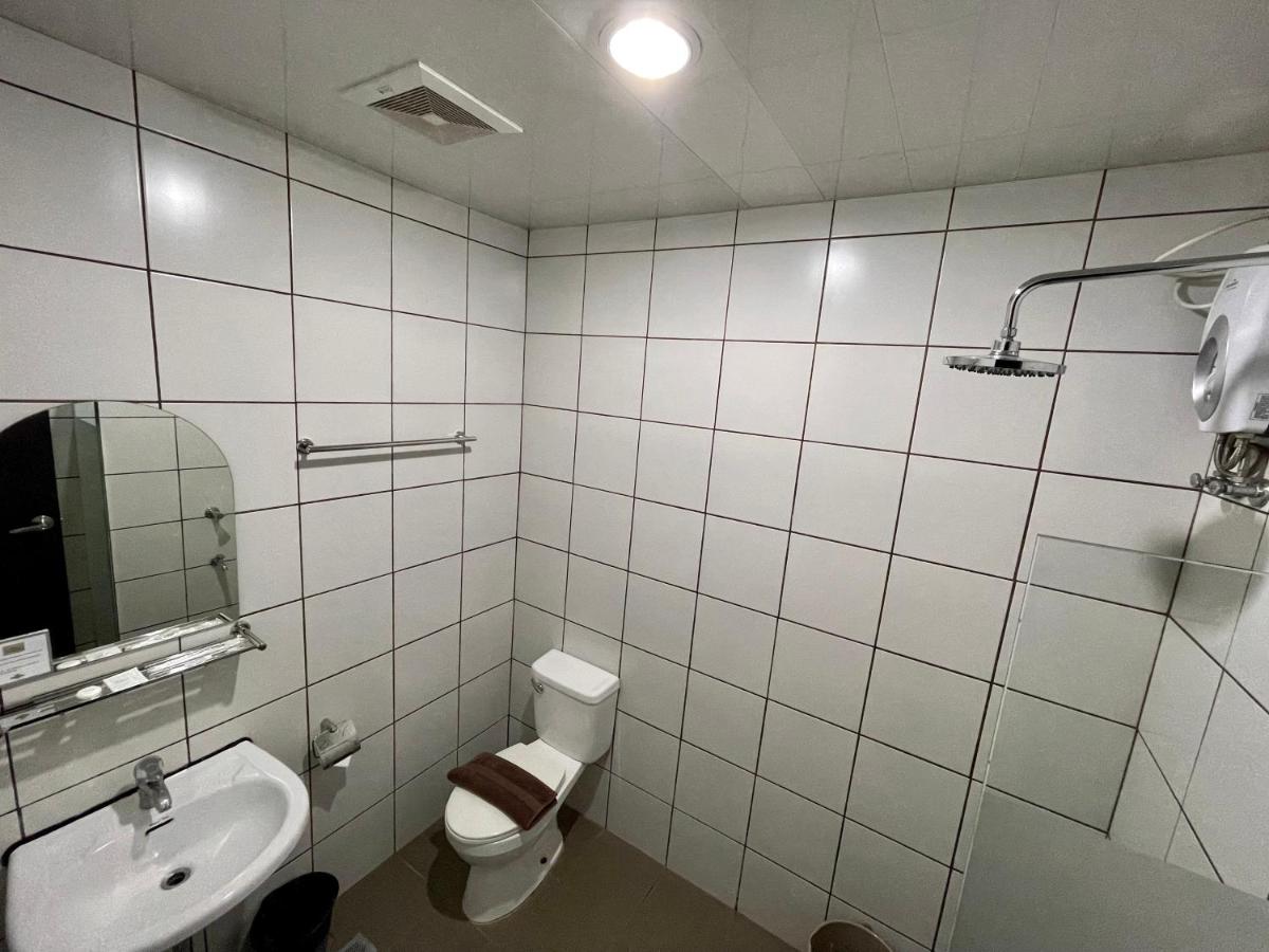 Single Room - Photo 2
