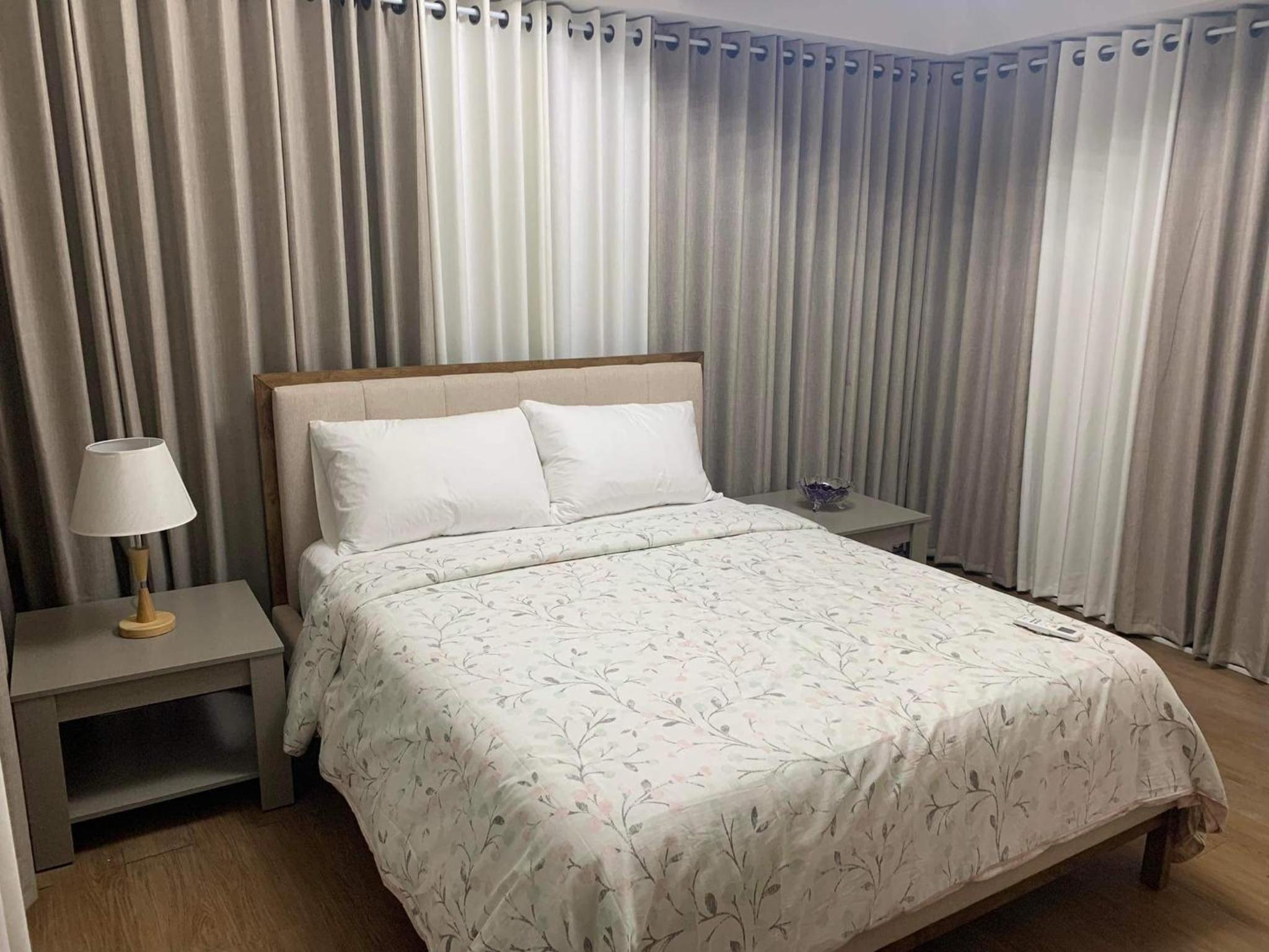 Deluxe Queen Suite