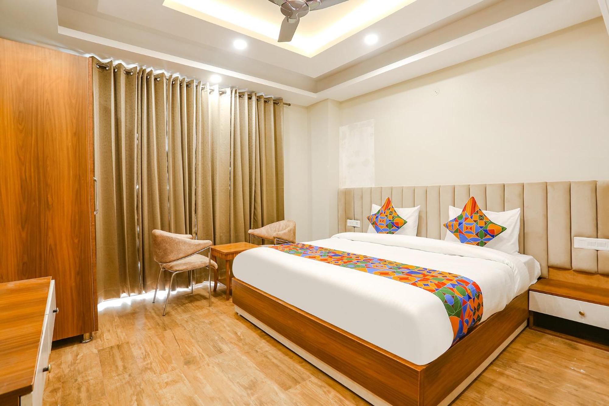 Deluxe Room - Photo 3