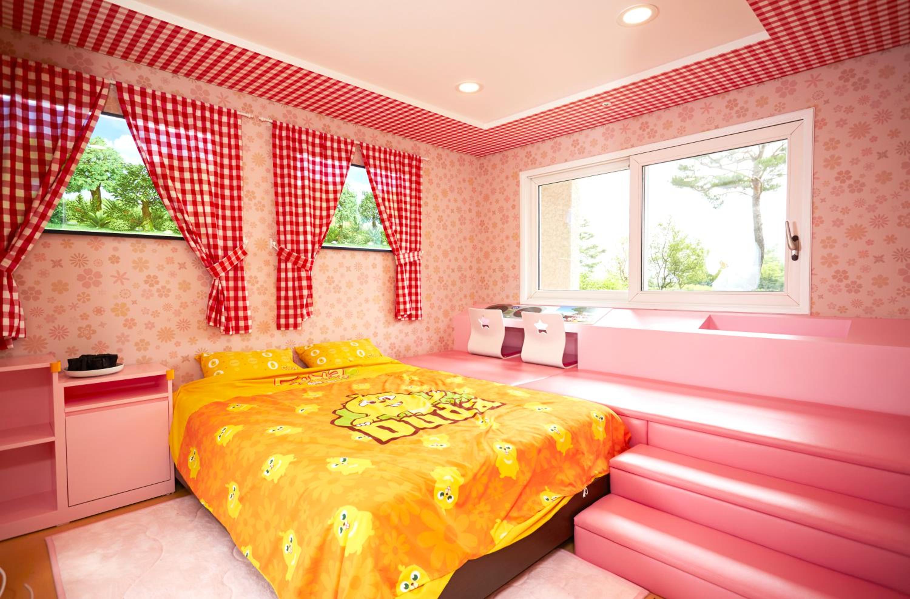 [Valley Village] Character Room - Dudadakoong