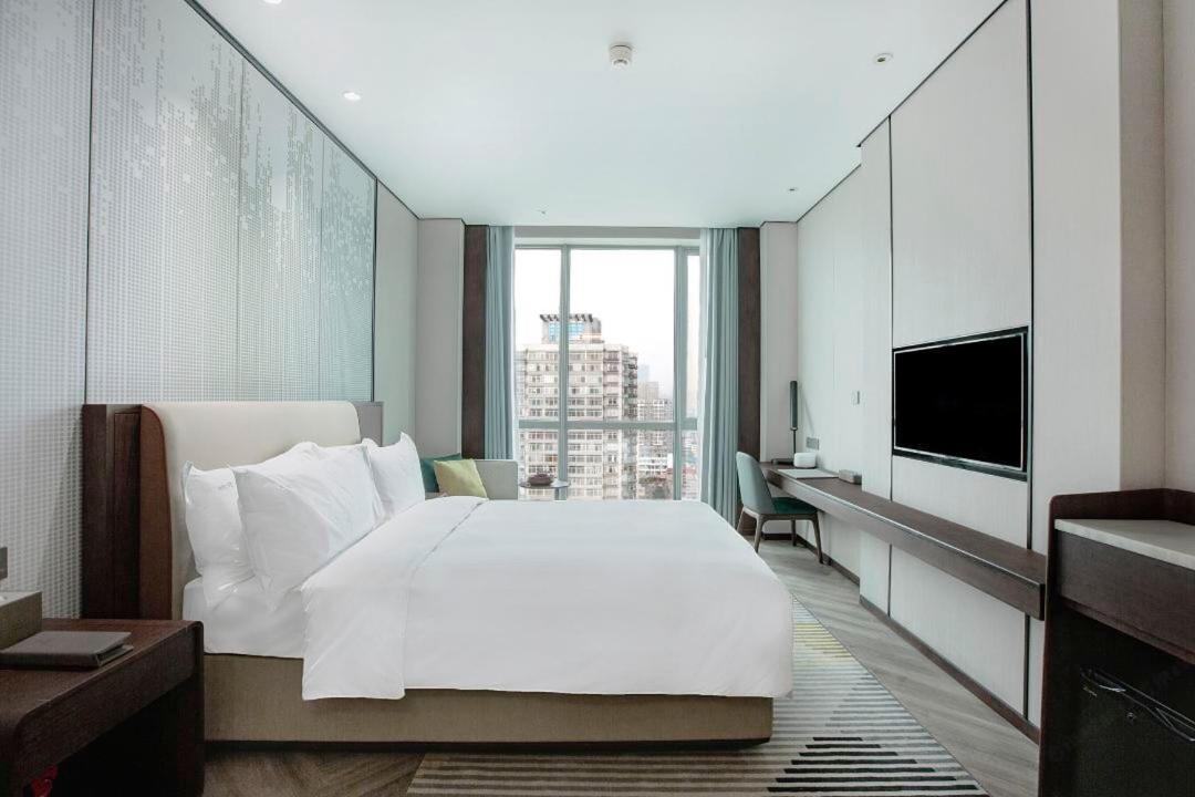 Premium King Room - Photo 1