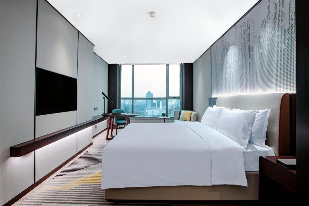 Premium King Room with City View - Photo 1