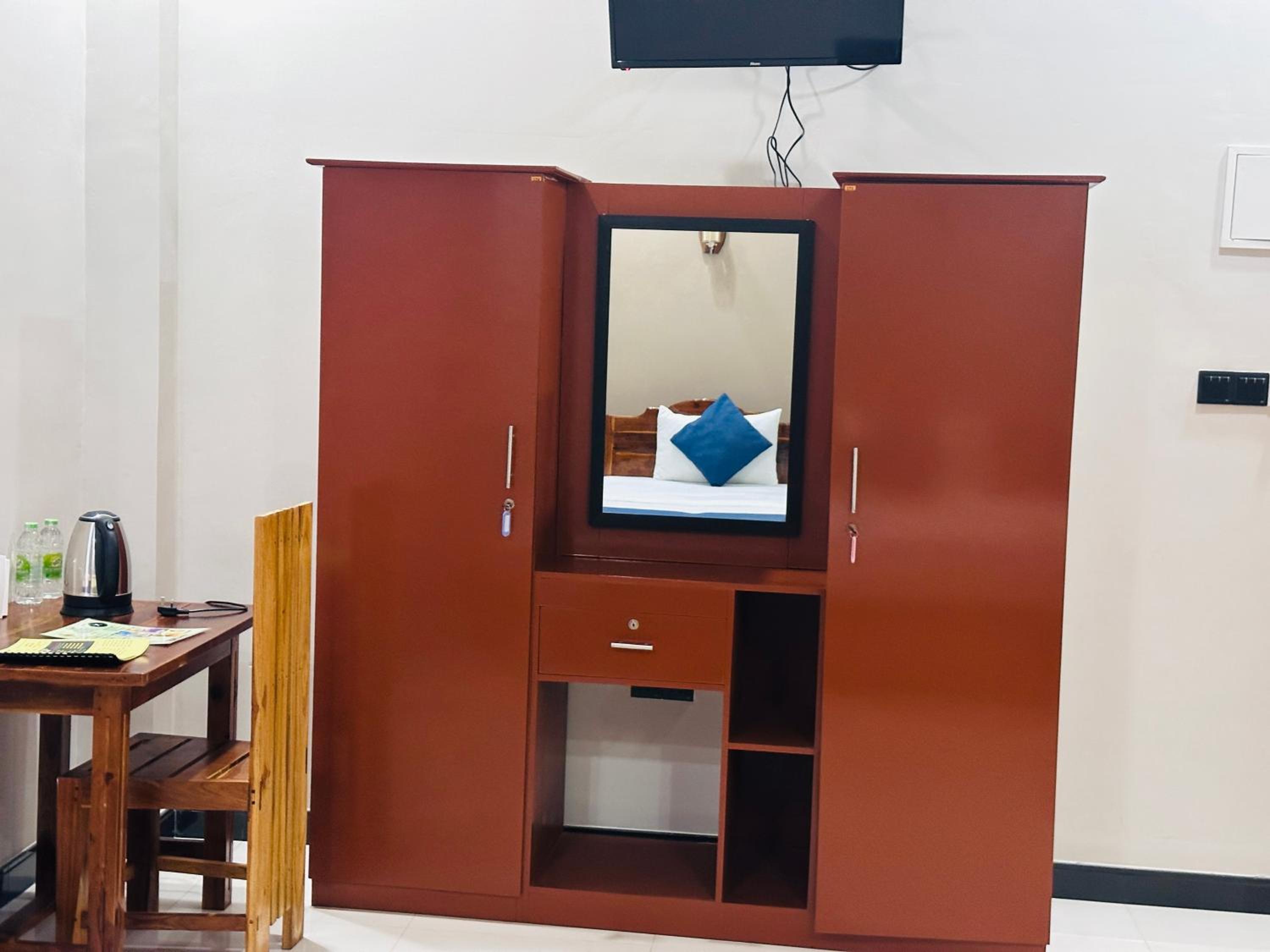 Large Twin Room