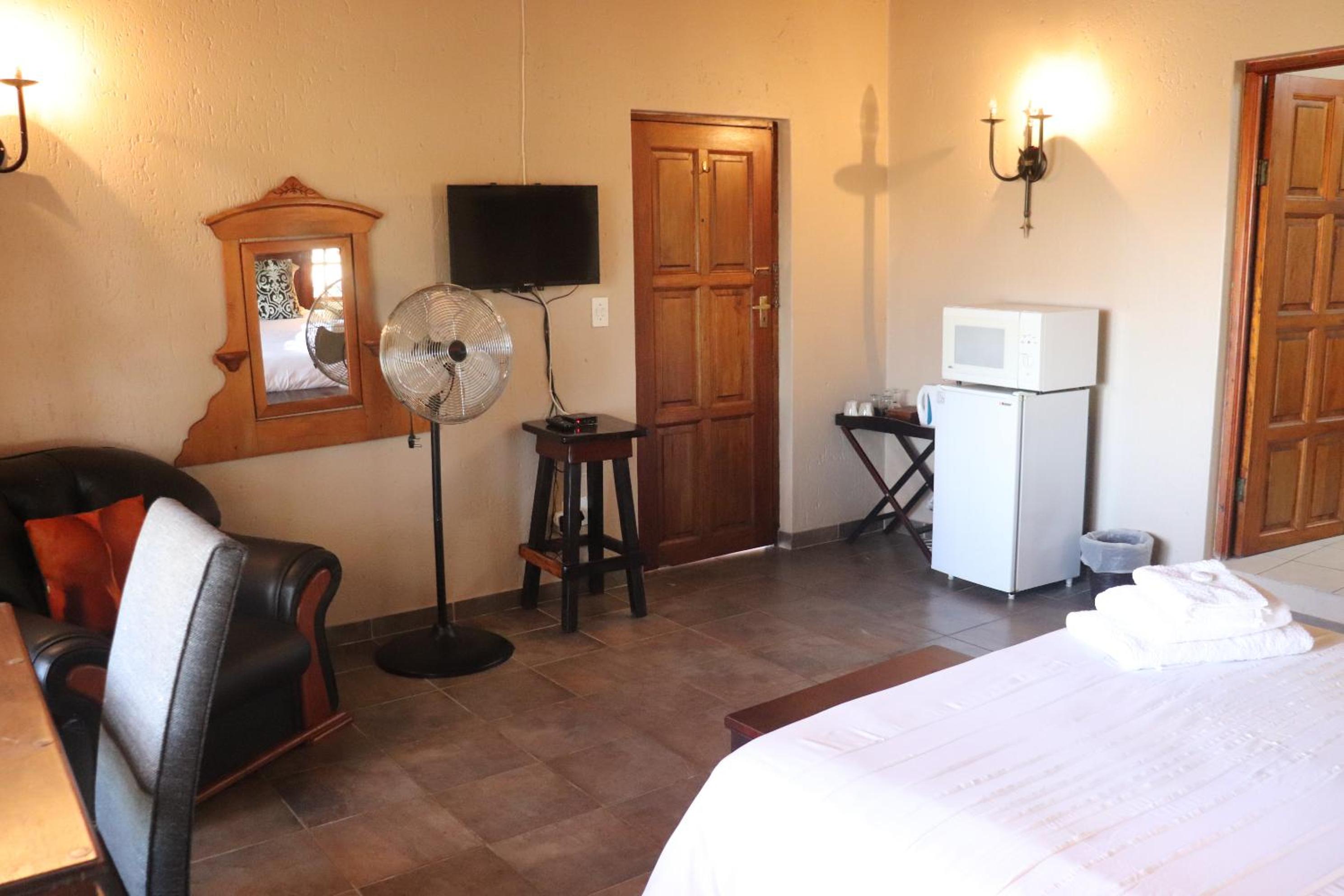 Double Room with Patio photo 2