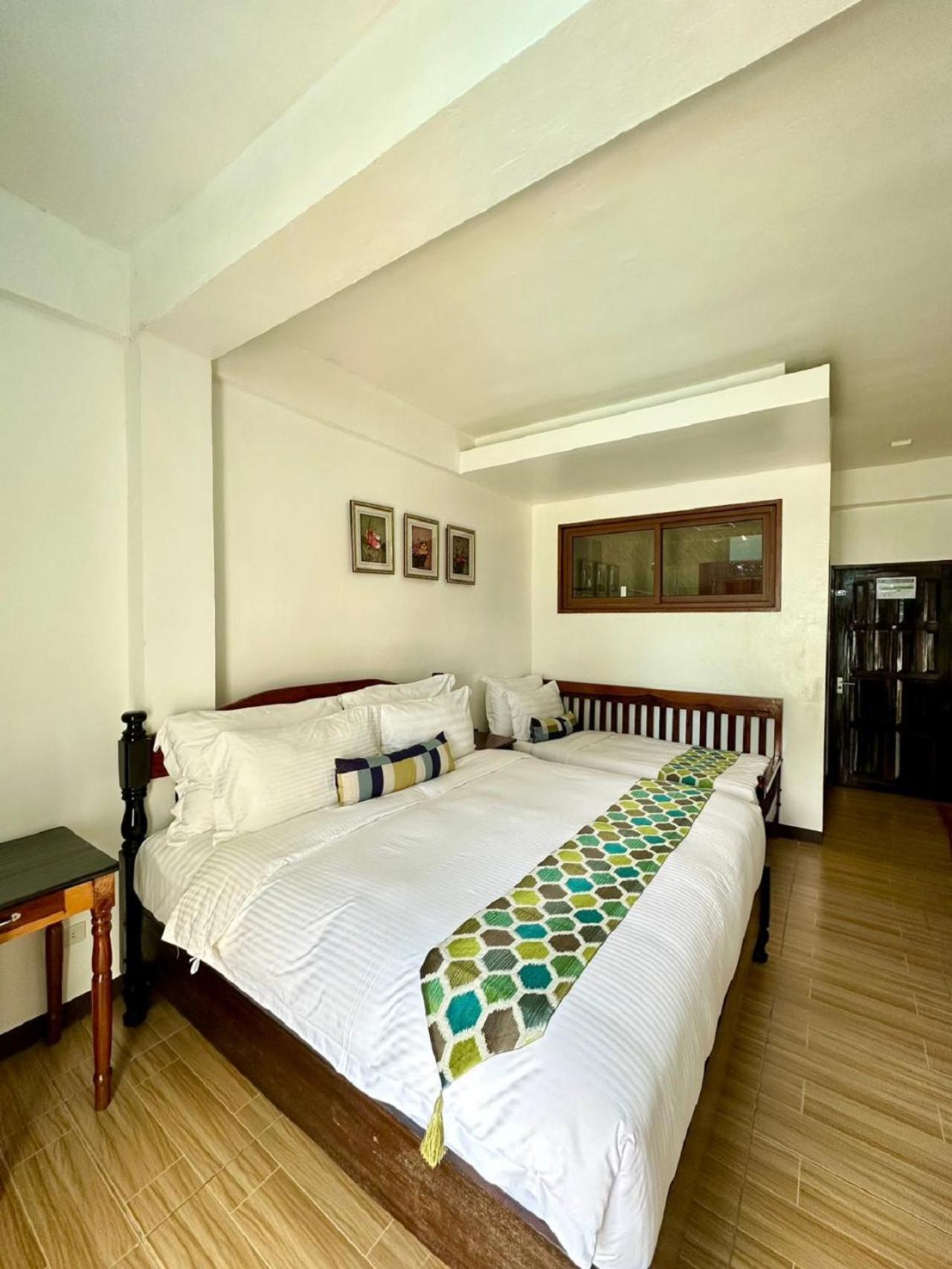 Oceanview Premiere King Plus