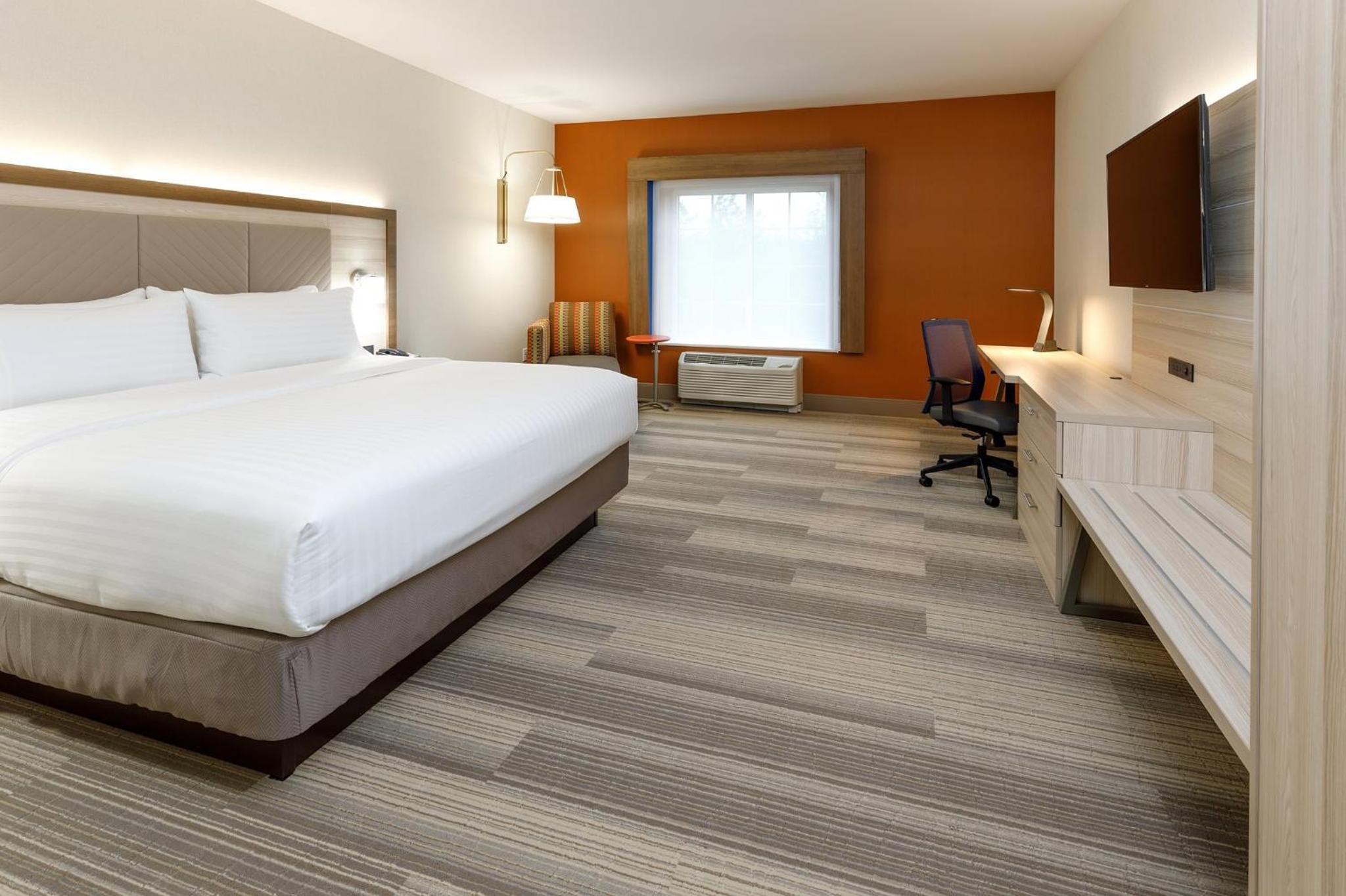 Standard King Room photo 2