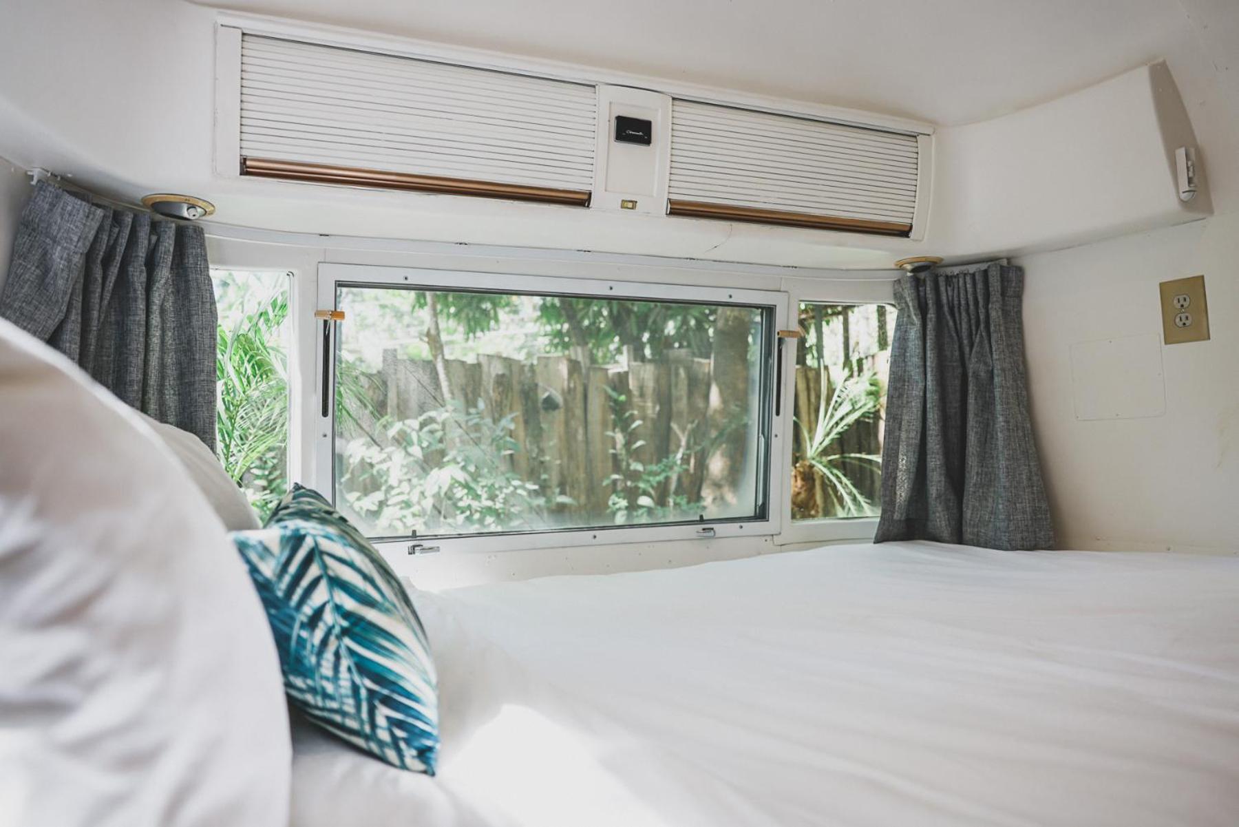 Mobile Home photo 2