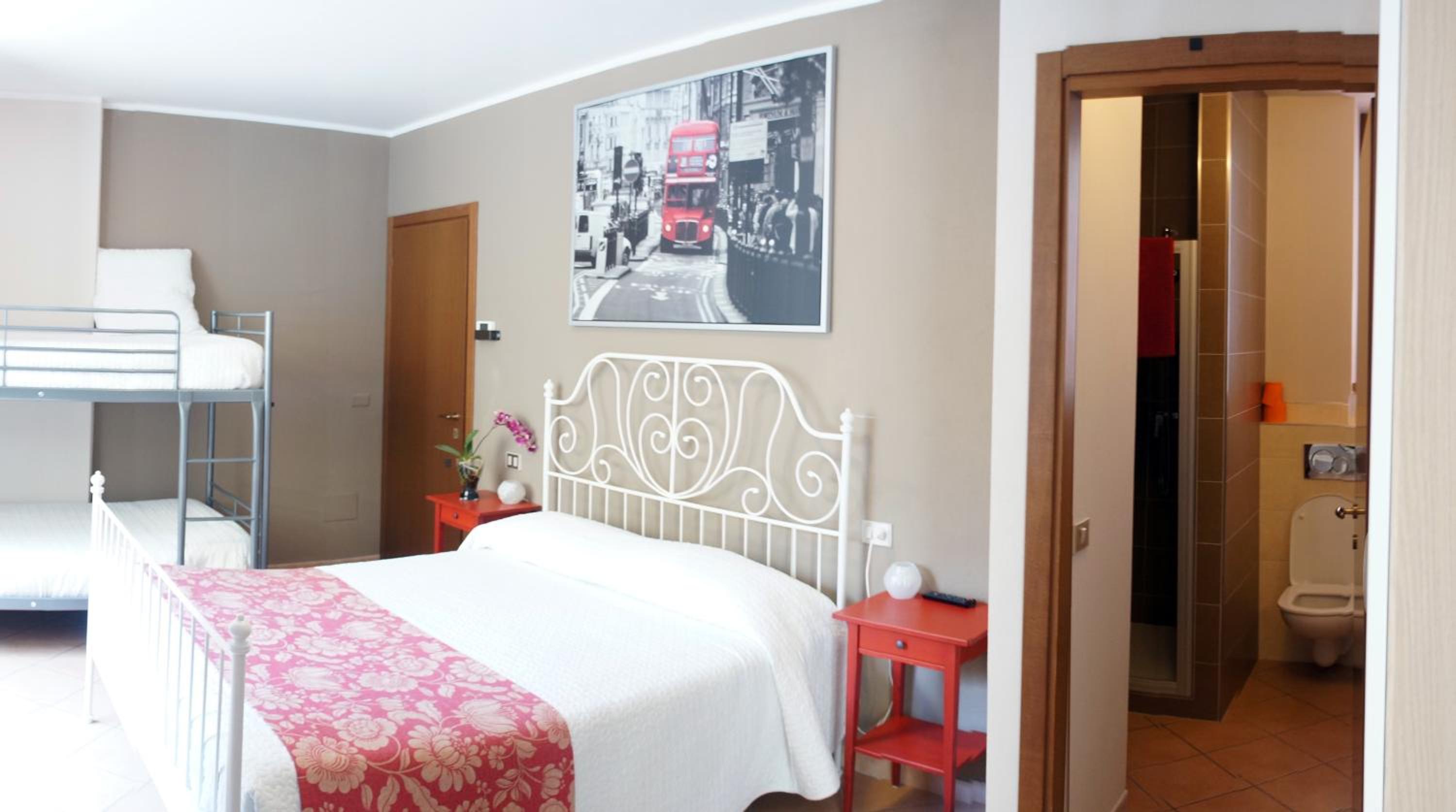 Quadruple Room photo 3