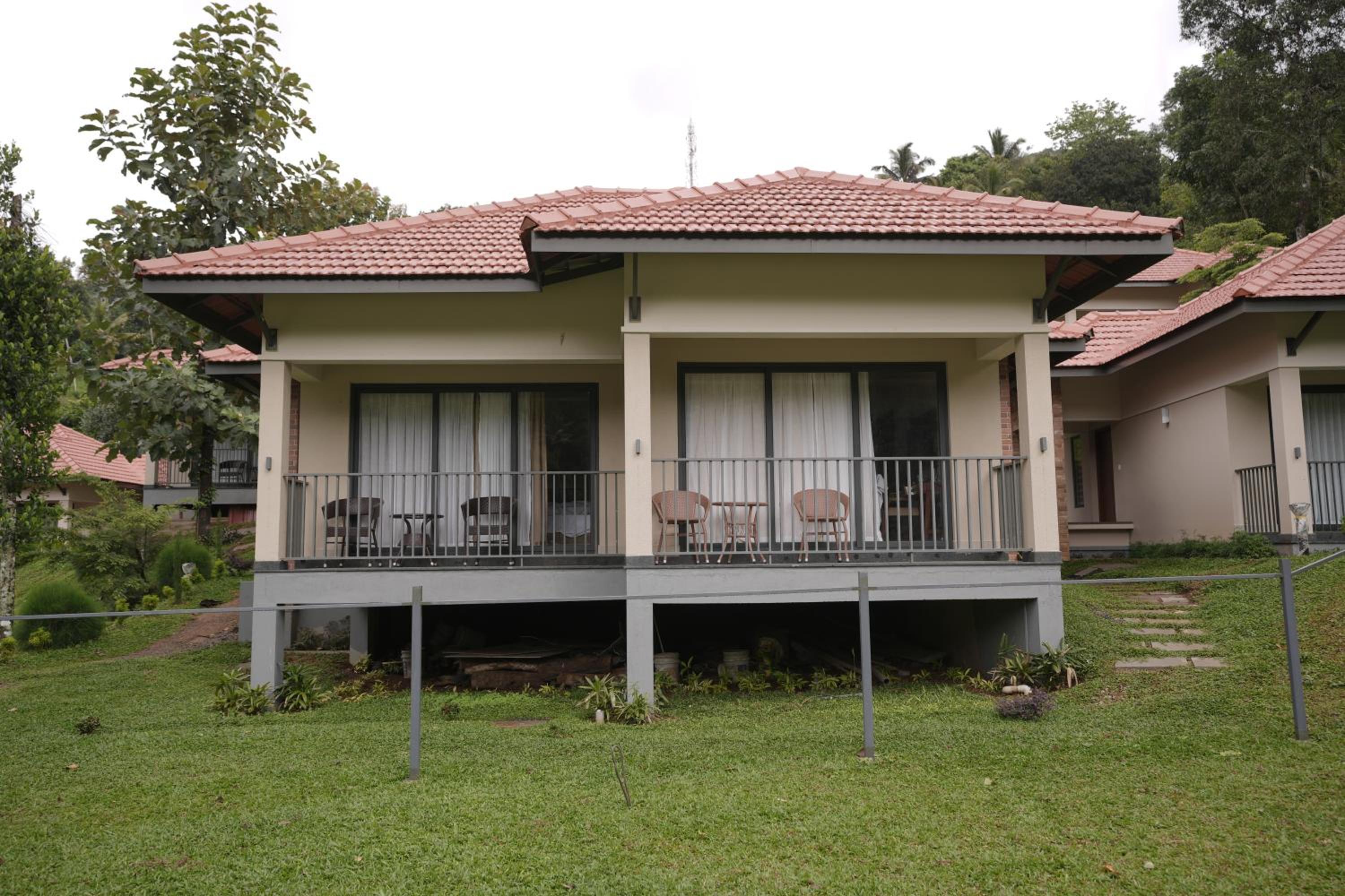 Deluxe Double Room With Balcony - Photo 2