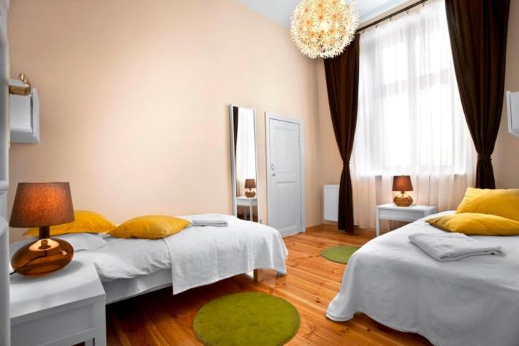 Two-Bedroom Deluxe Apartment with Balcony