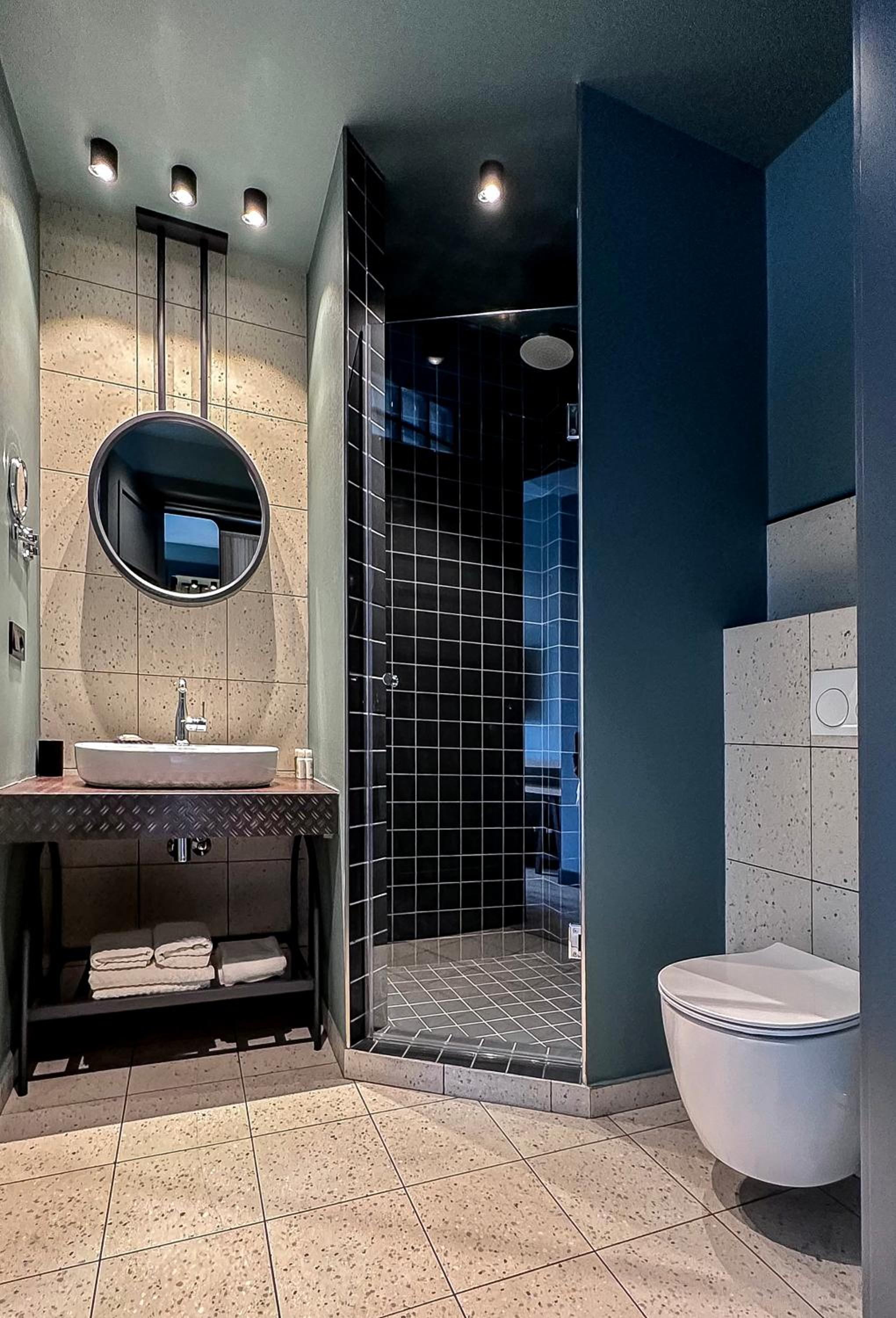 Superior Double or Twin Room with River View - Photo 6