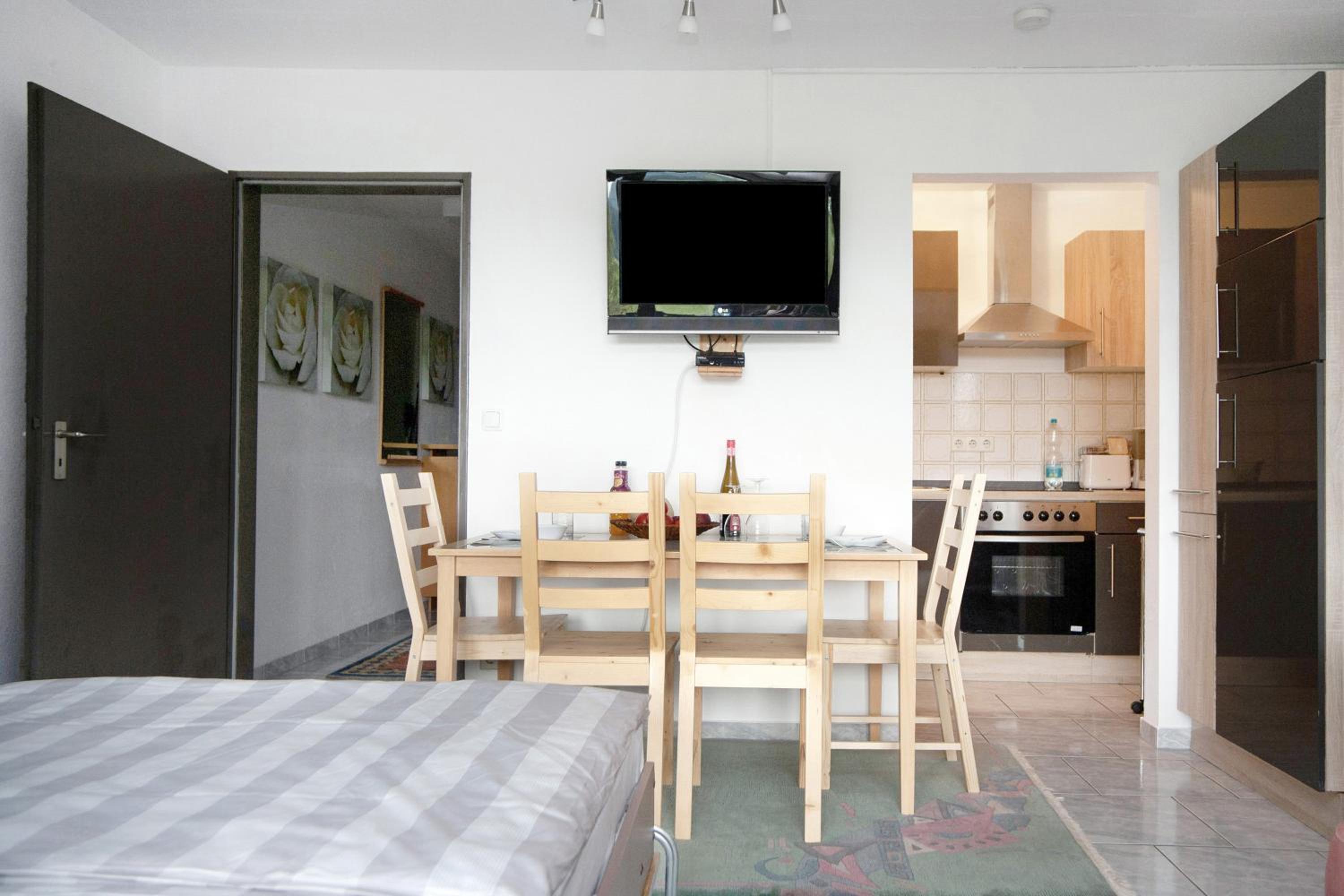 Superior One-Bedroom Apartment with Balcony photo 3