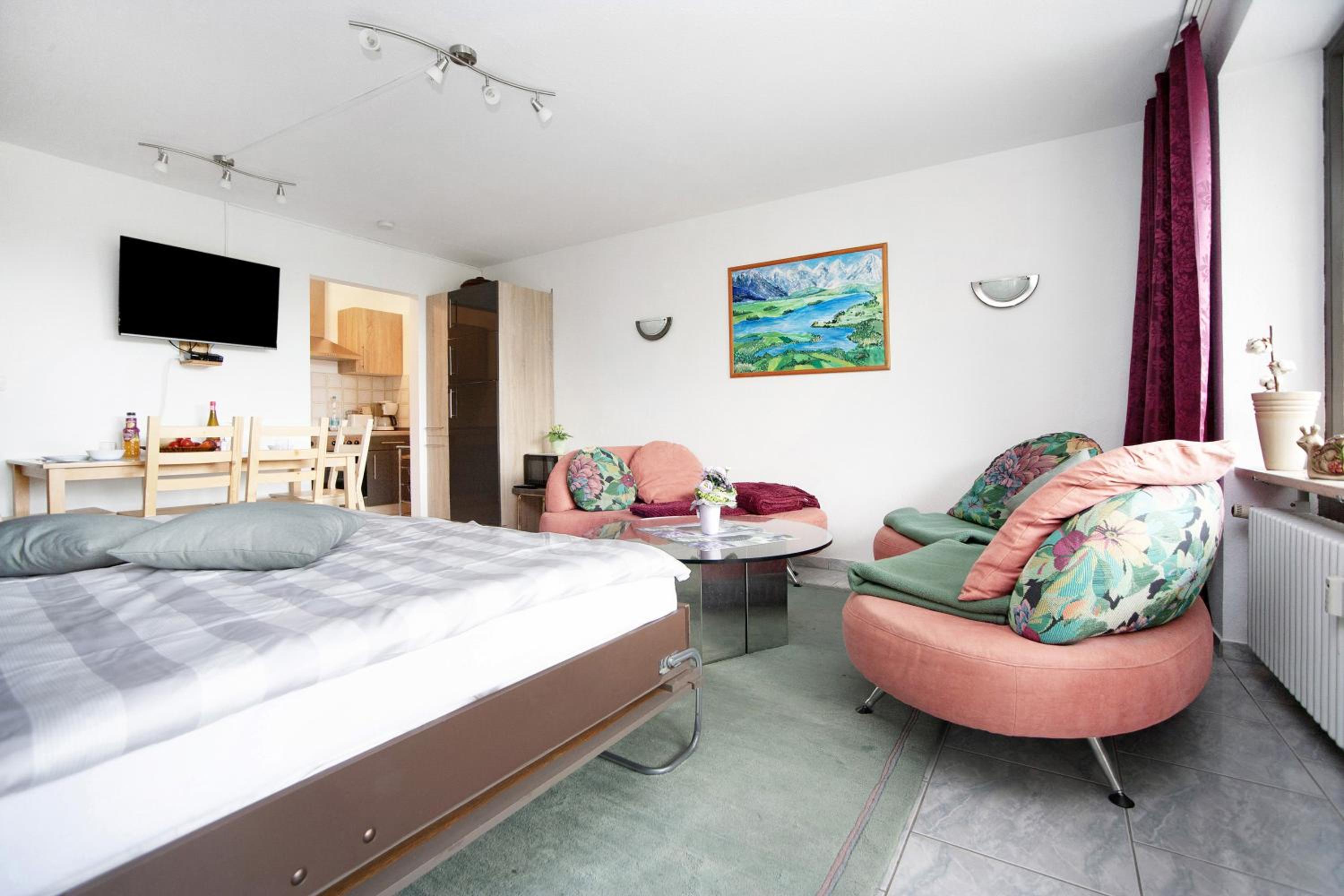 Superior One-Bedroom Apartment with Balcony photo 2