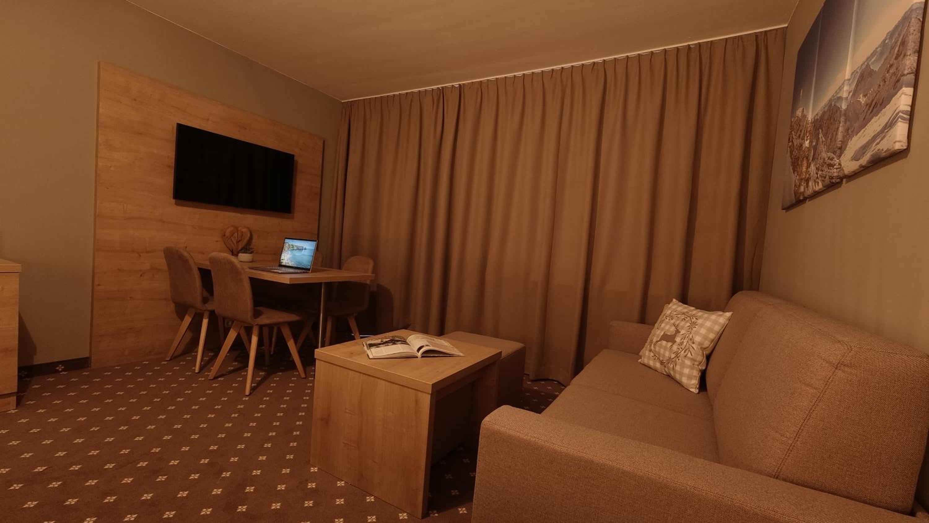  Apartment with Balcony 6/7 photo 1