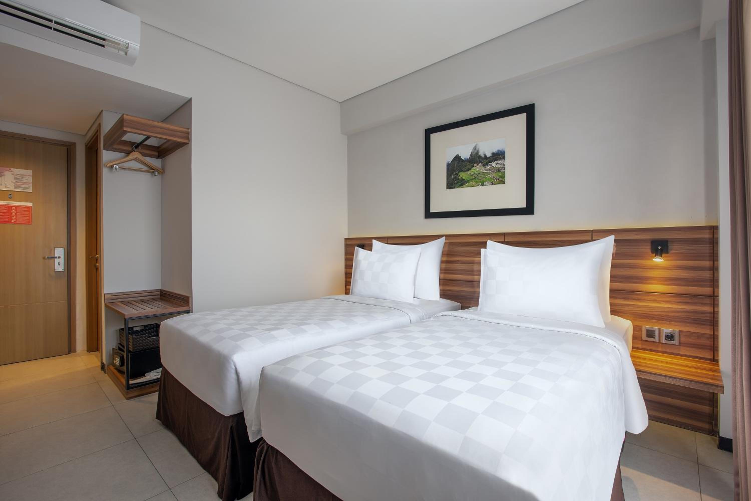 Deluxe Twin Room photo 2
