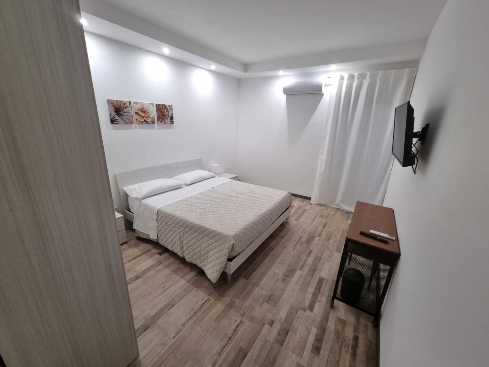 Apartment photo 2