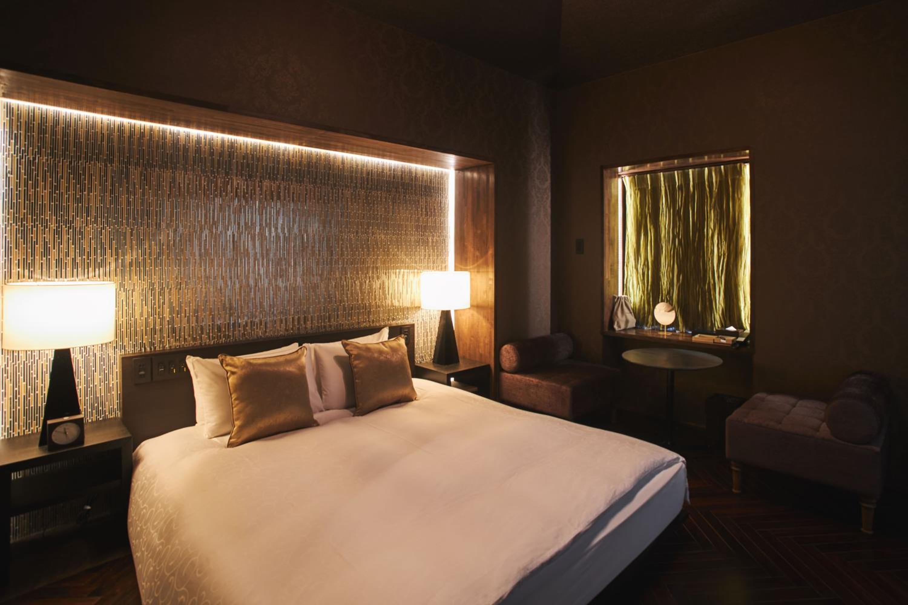 Deluxe Double Room with Large Bathroom