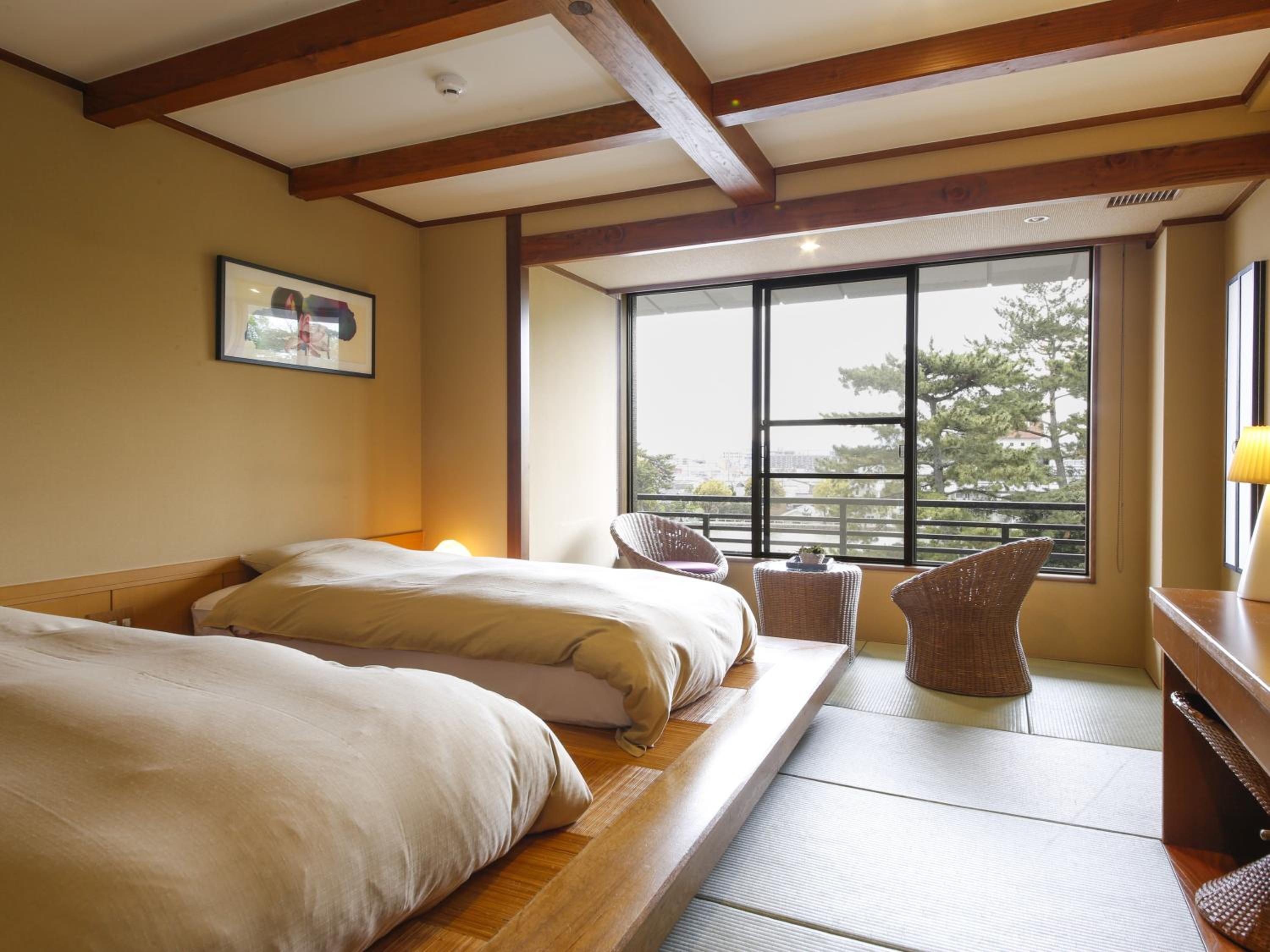 Standard Japanese Style Twin Room with Pond View - Non-Smoking photo 2