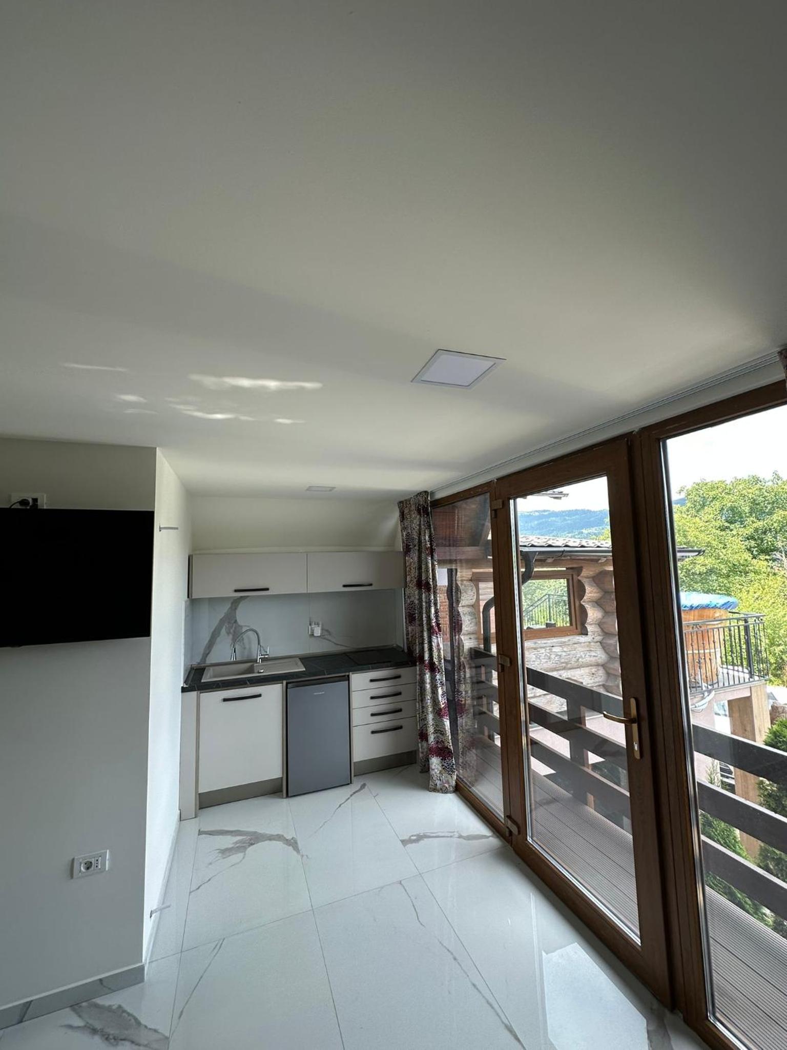 One-Bedroom House photo 2