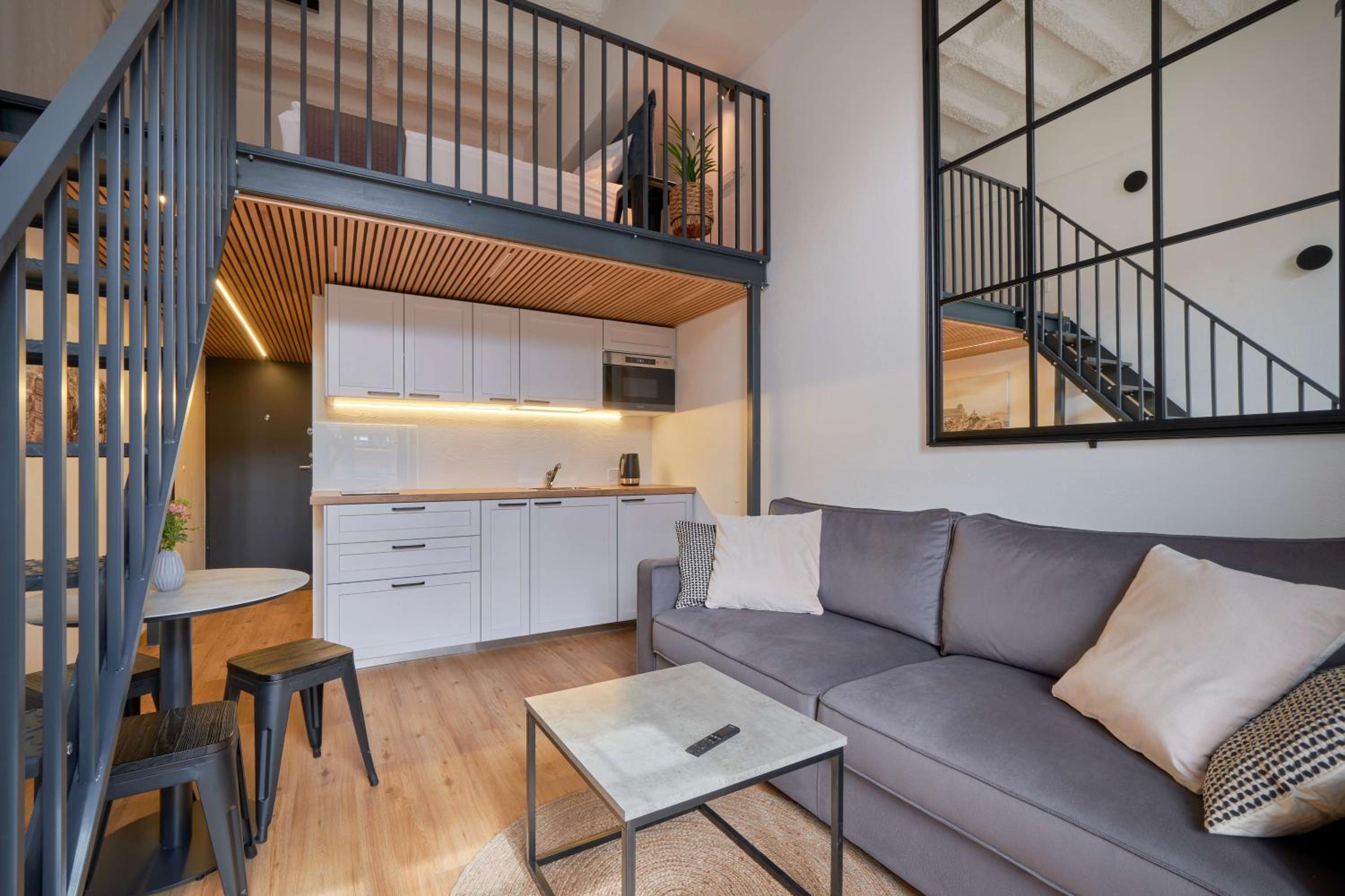 One-Bedroom Apartment - Photo 5