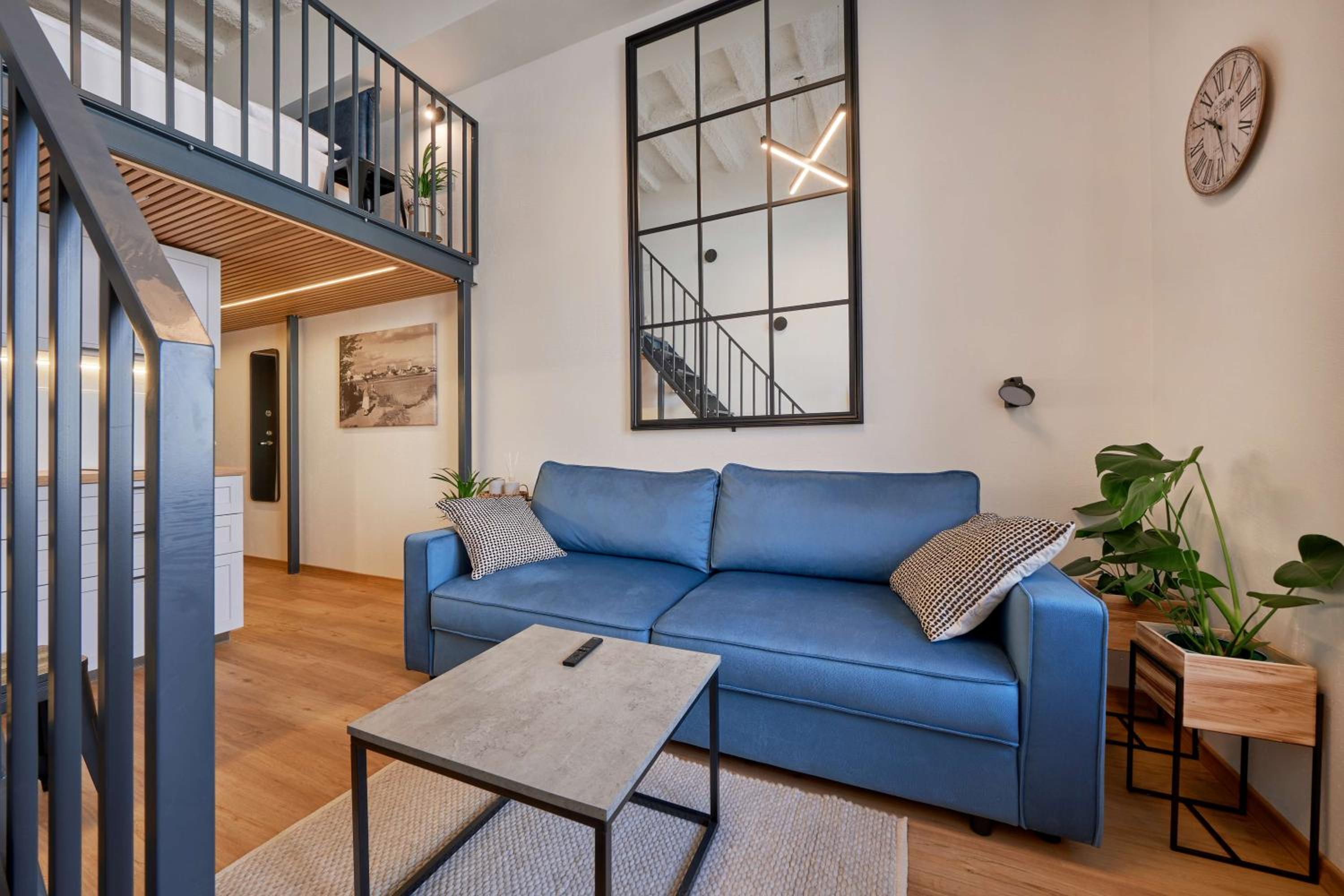 One-Bedroom Apartment - Photo 33