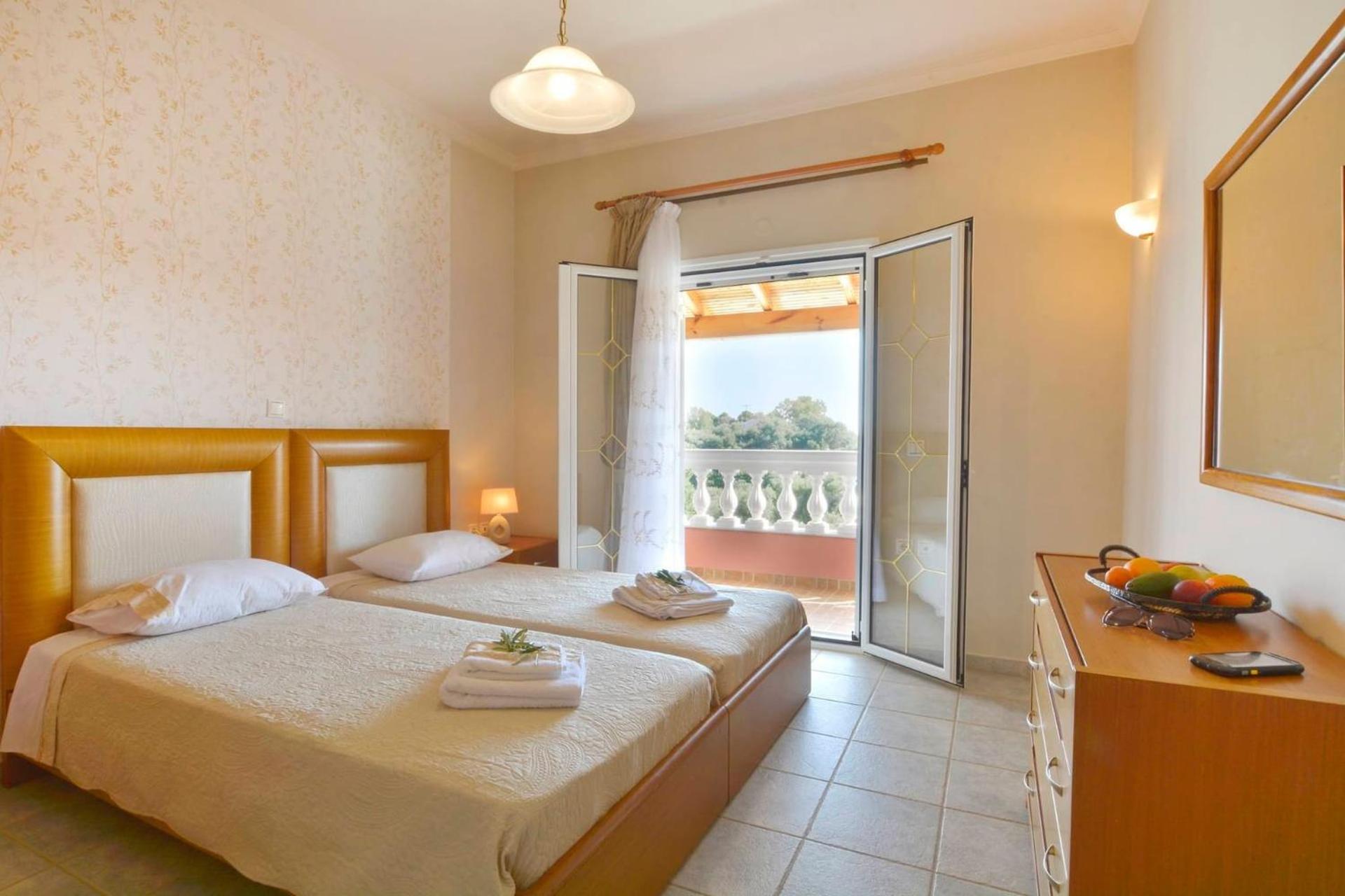 Three-Bedroom Villa photo 1