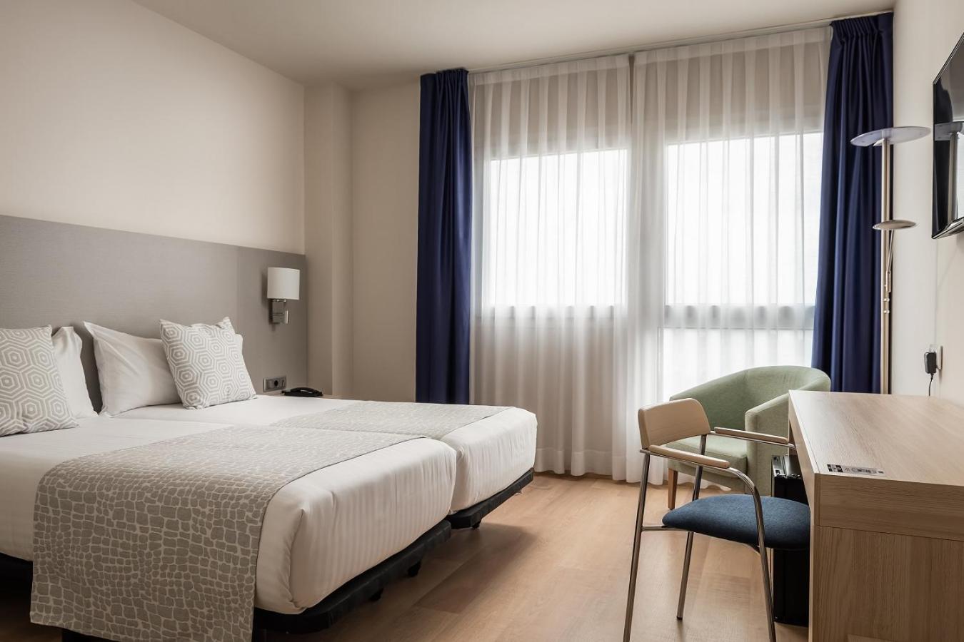 Executive Double Room with One Bed - Photo 3