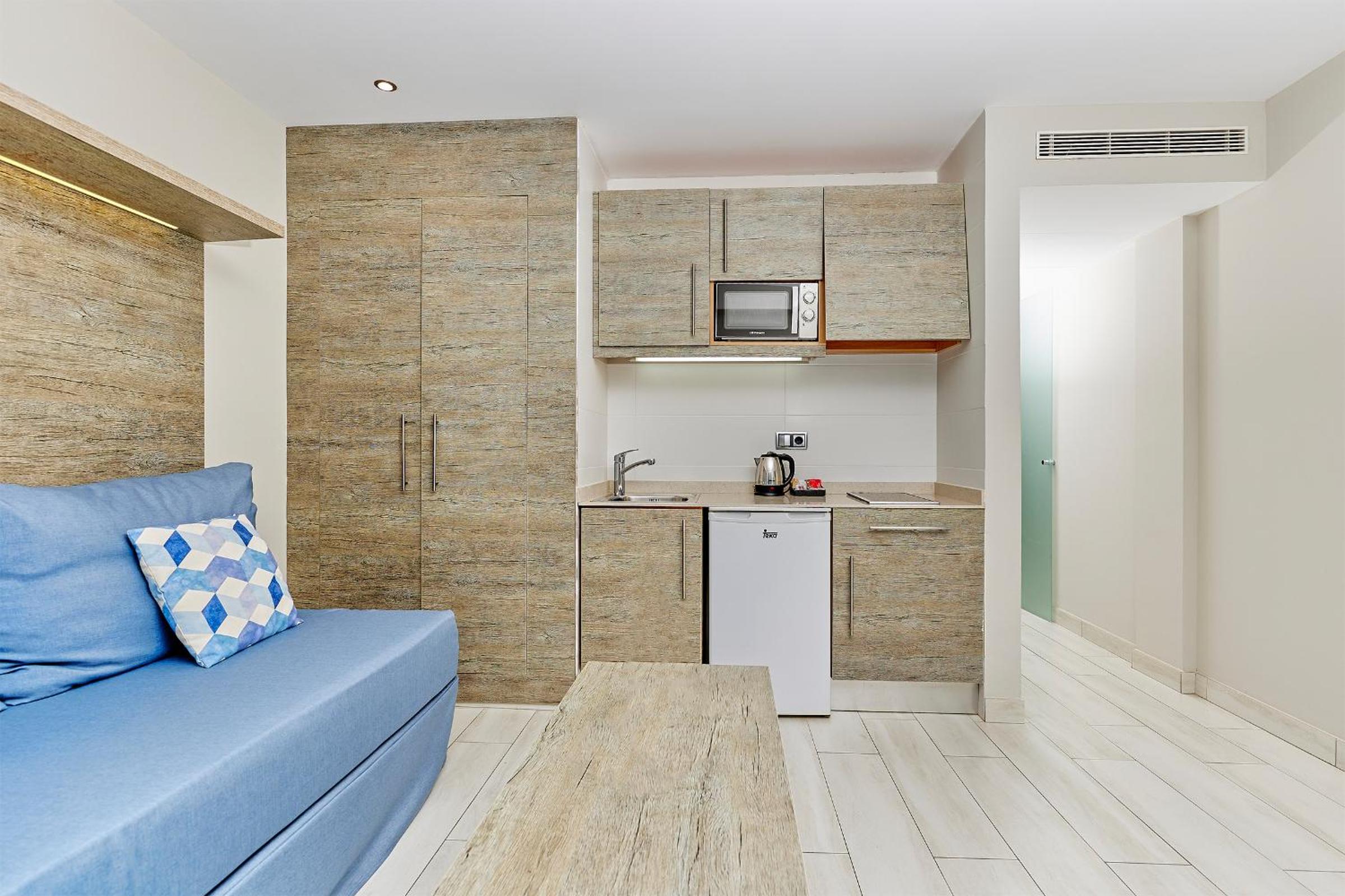 Apartment Triple