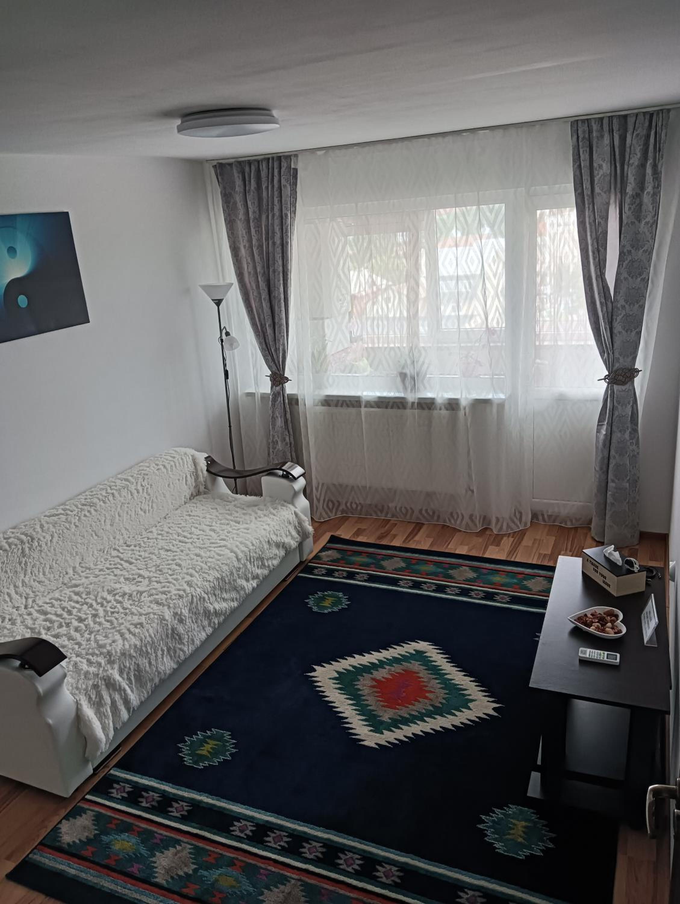 Apartment with Balcony photo 1