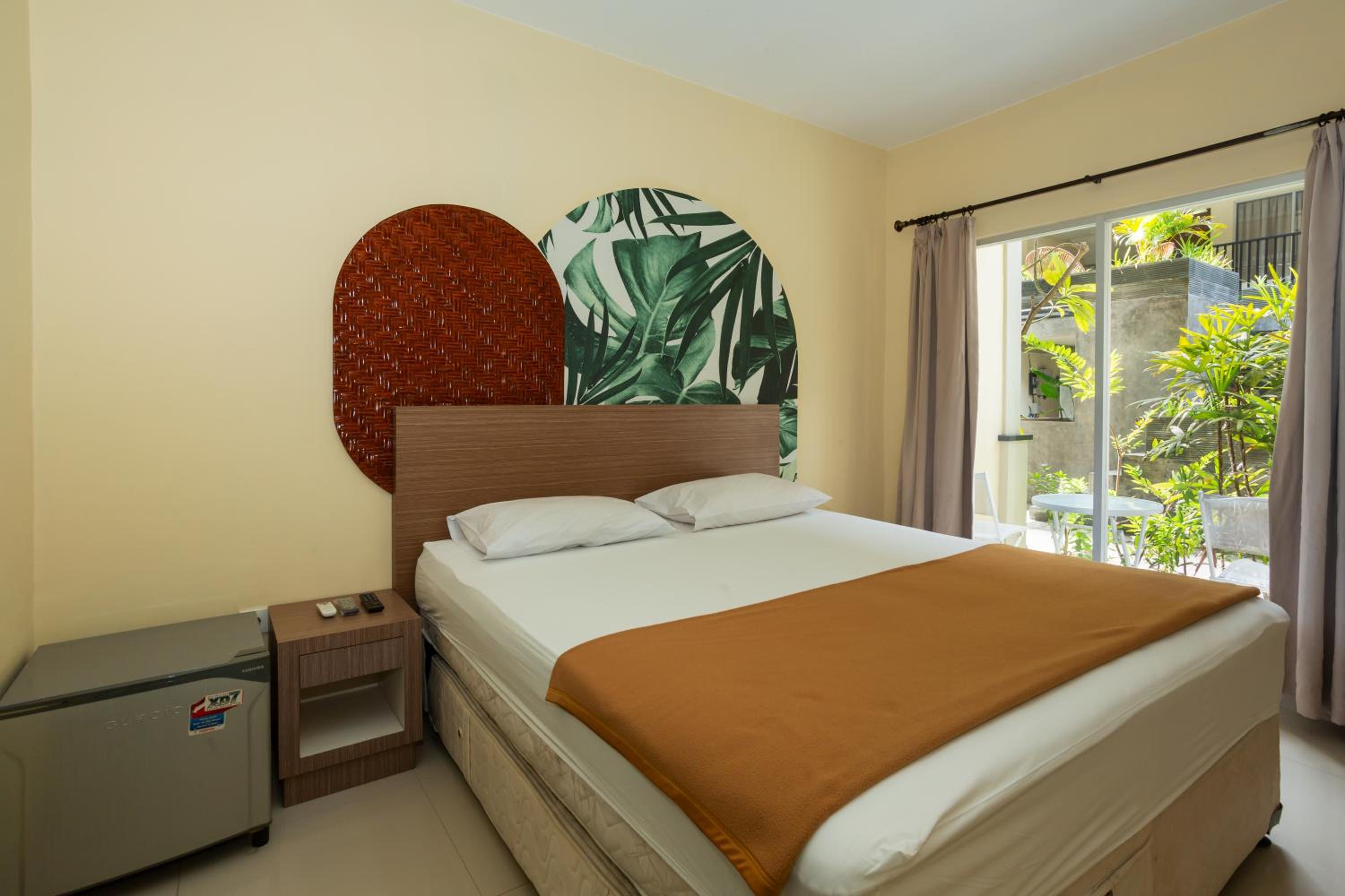  Premium King Room - Photo 7