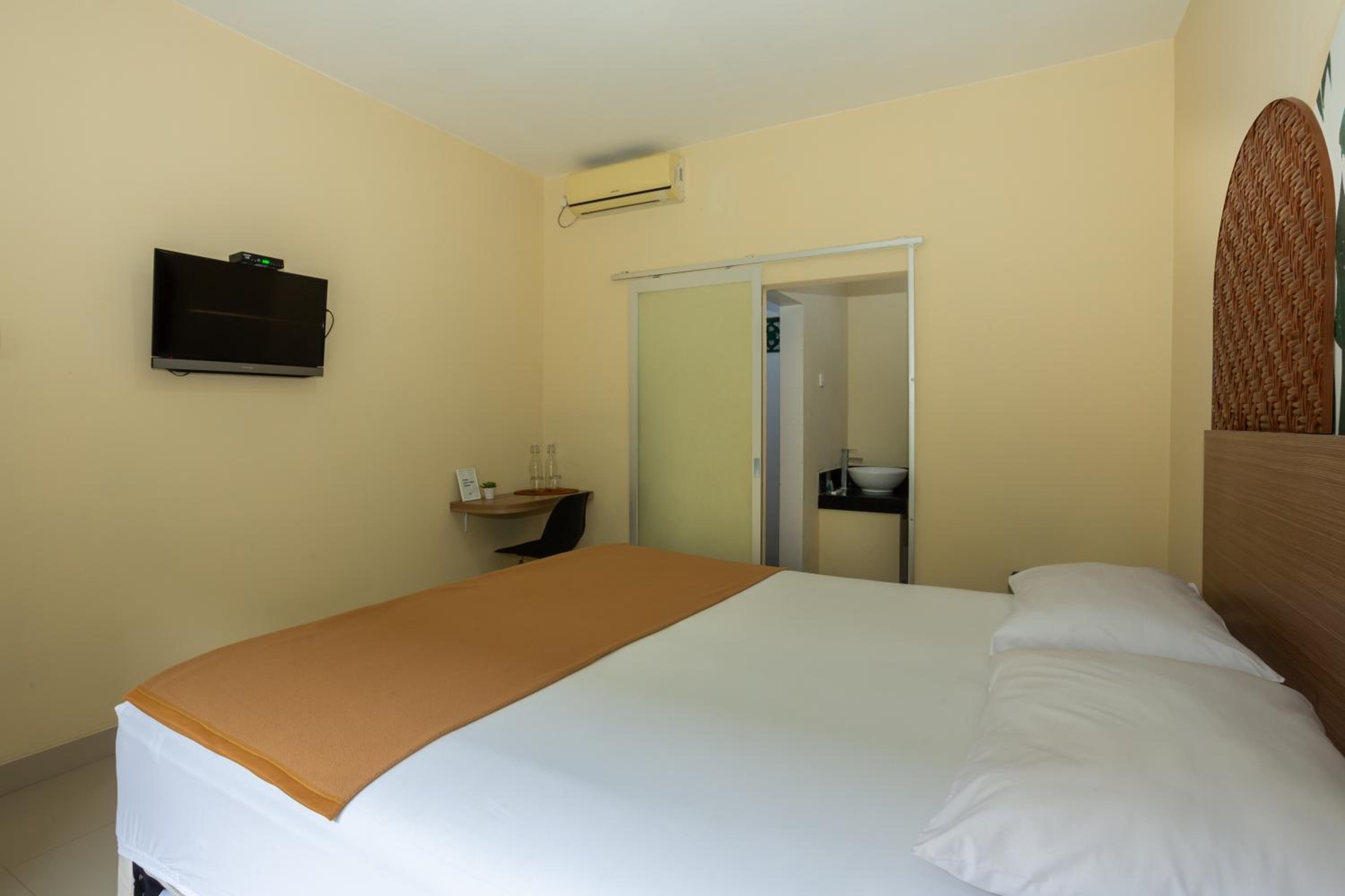  Premium King Room - Photo 5