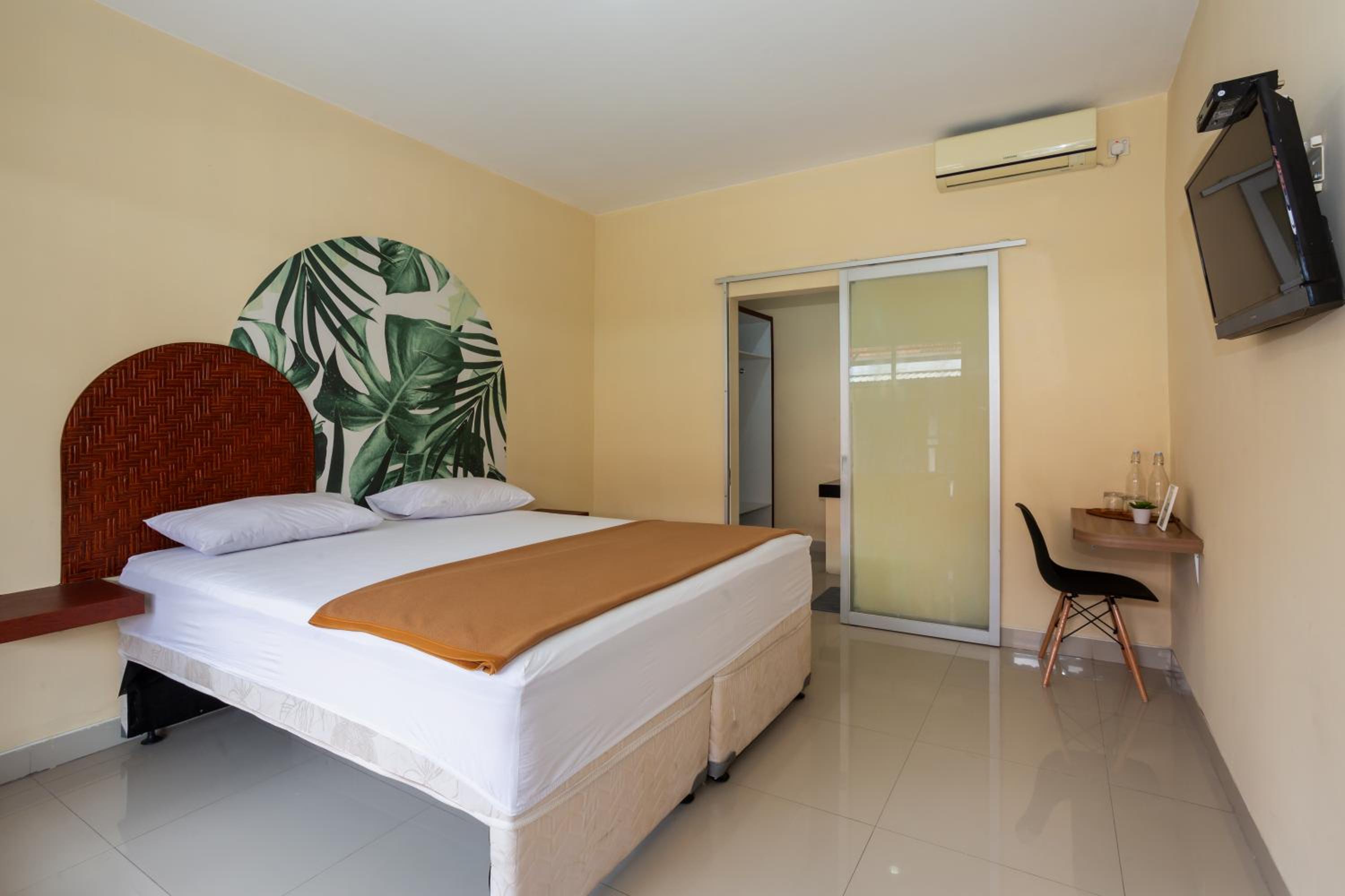  Premium King Room - Photo 4