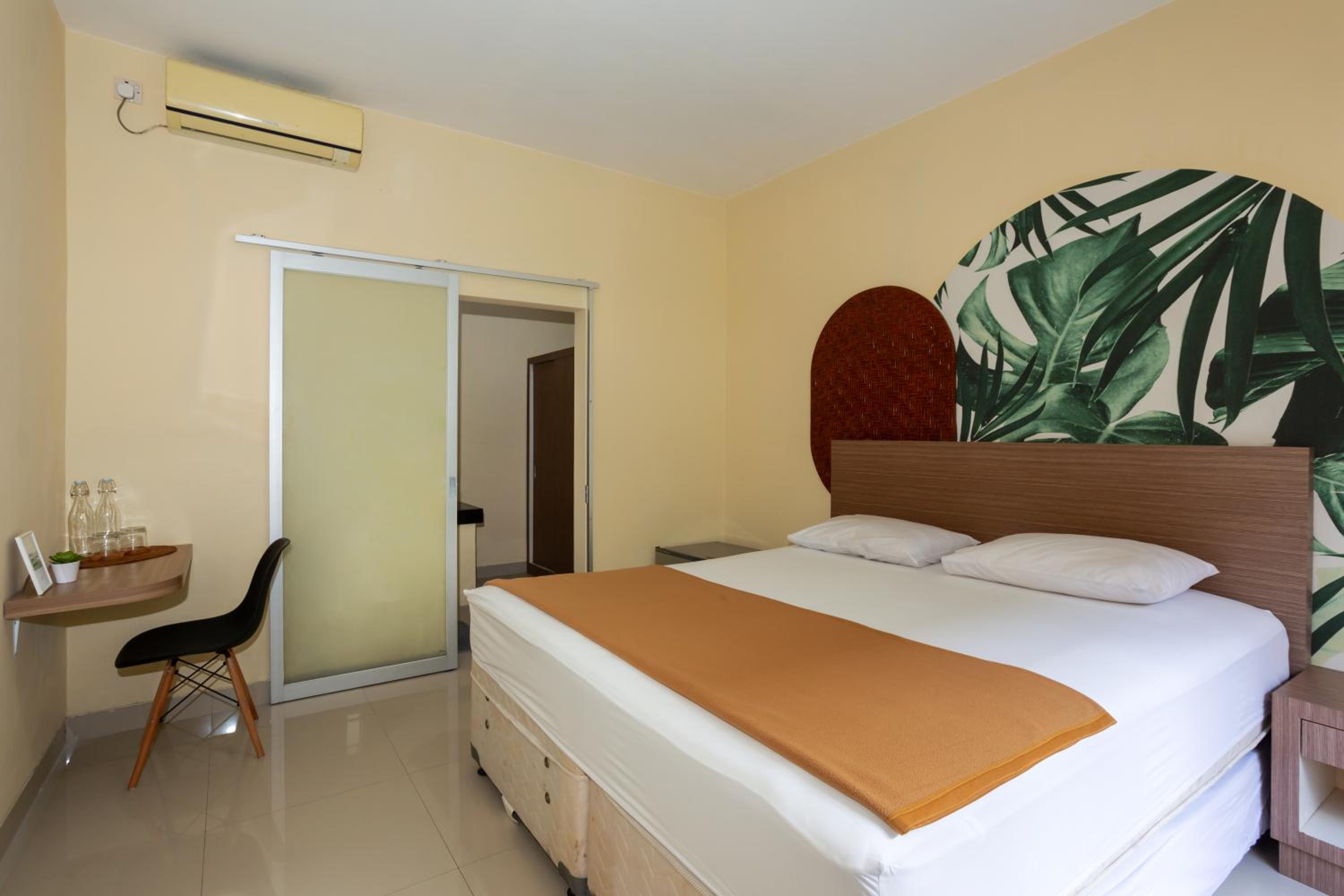  Premium King Room - Photo 12